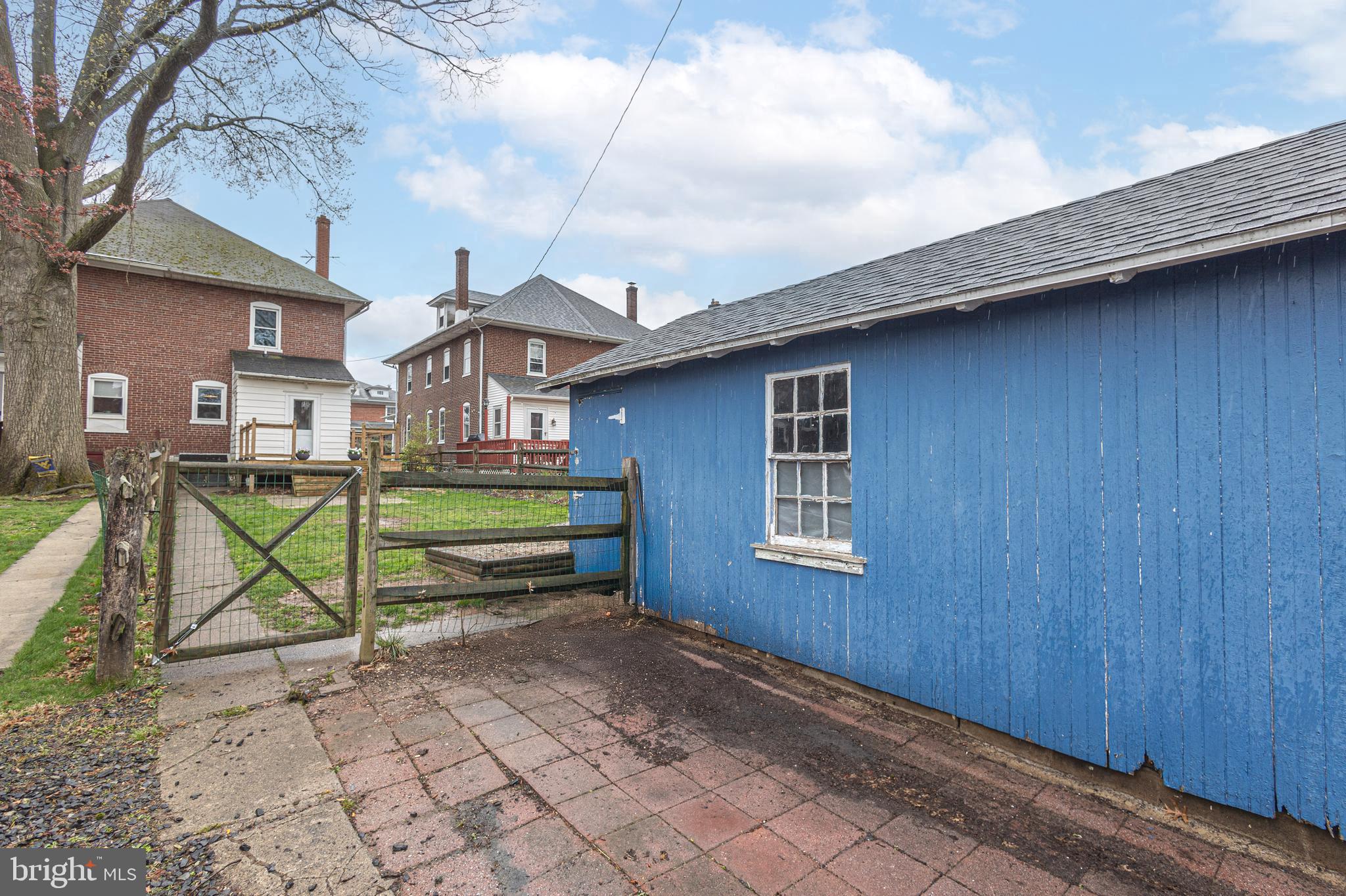 LANSDALE - Residential