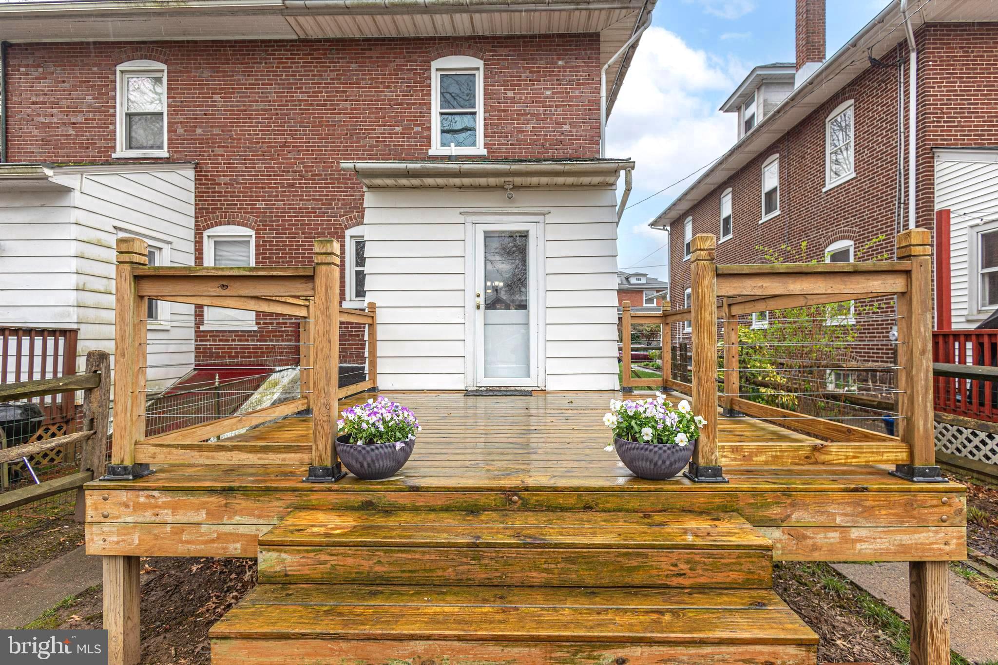 LANSDALE - Residential