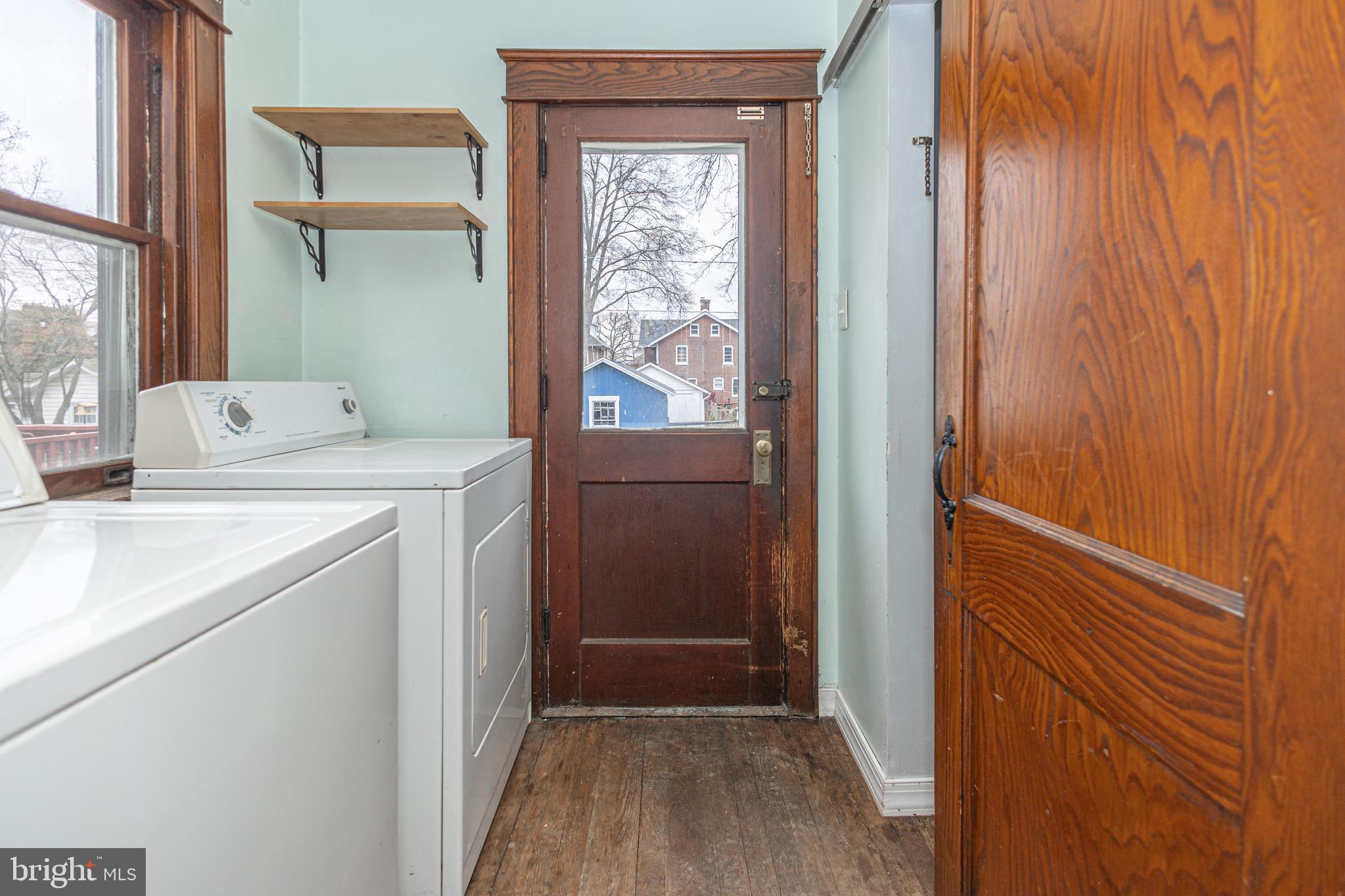 LANSDALE - Residential