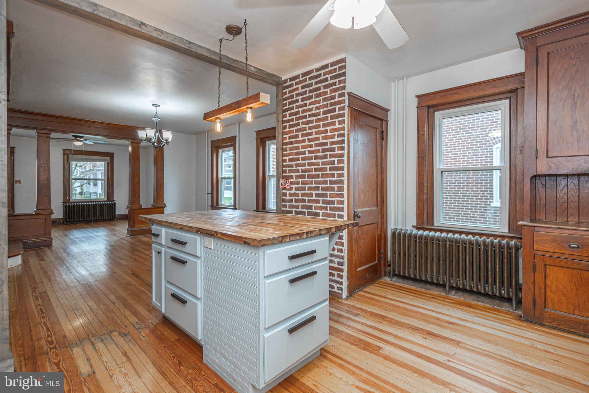 LANSDALE - Residential