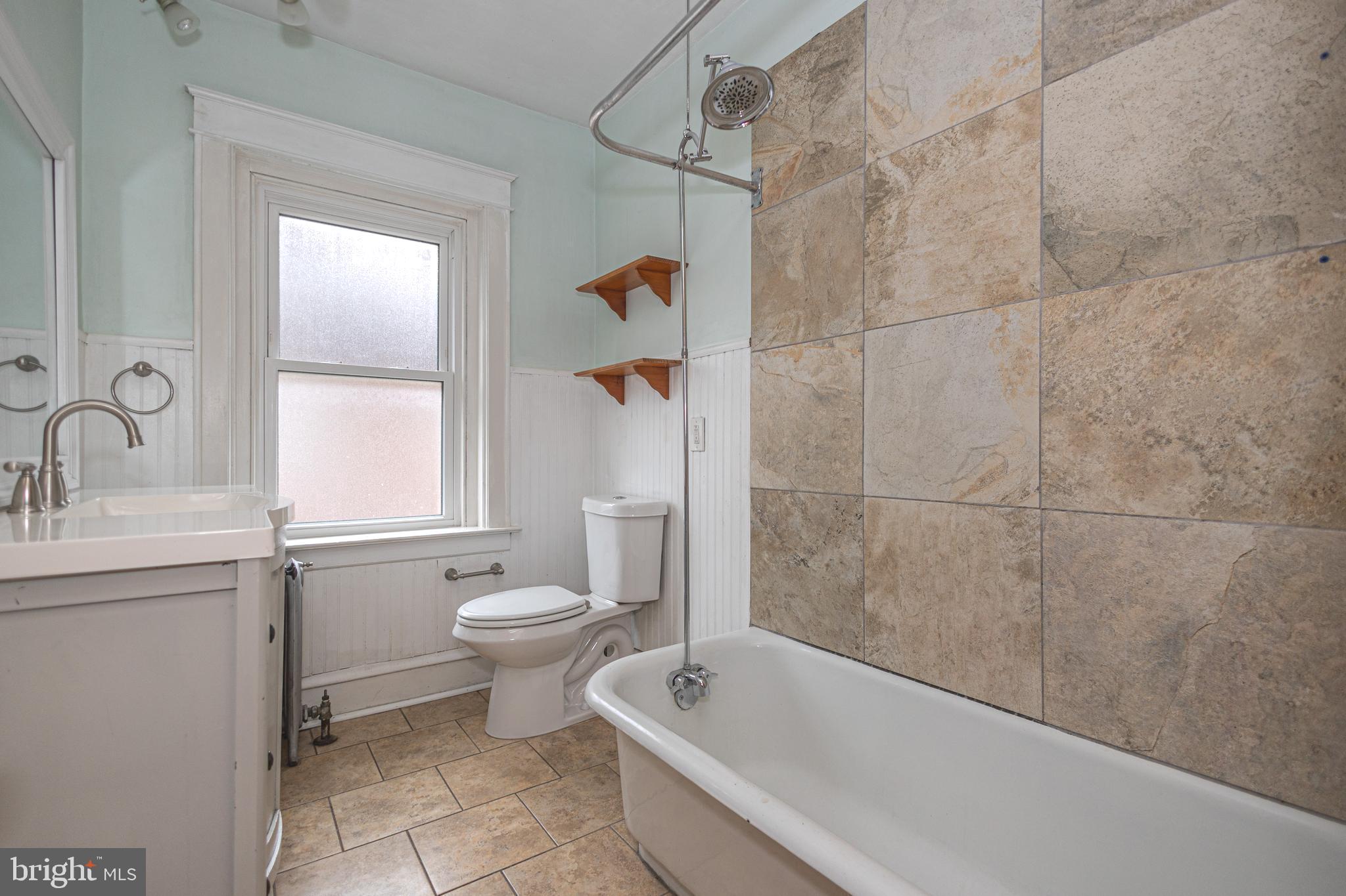 LANSDALE - Residential