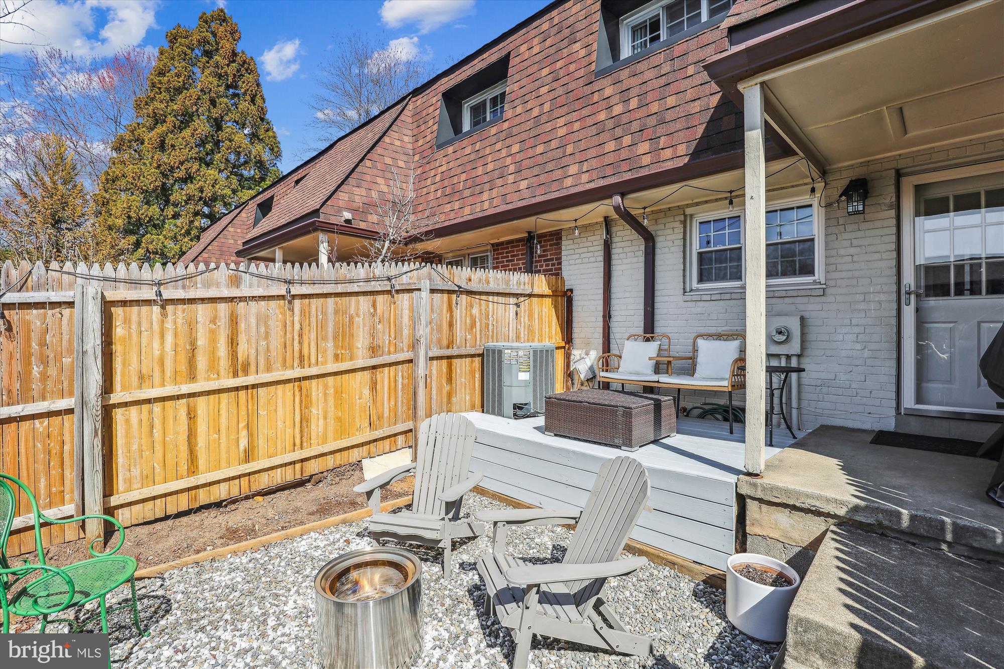 WINTER HILL - Residential