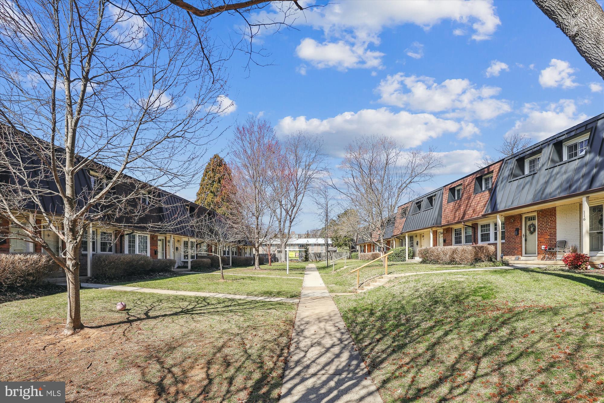 WINTER HILL - Residential