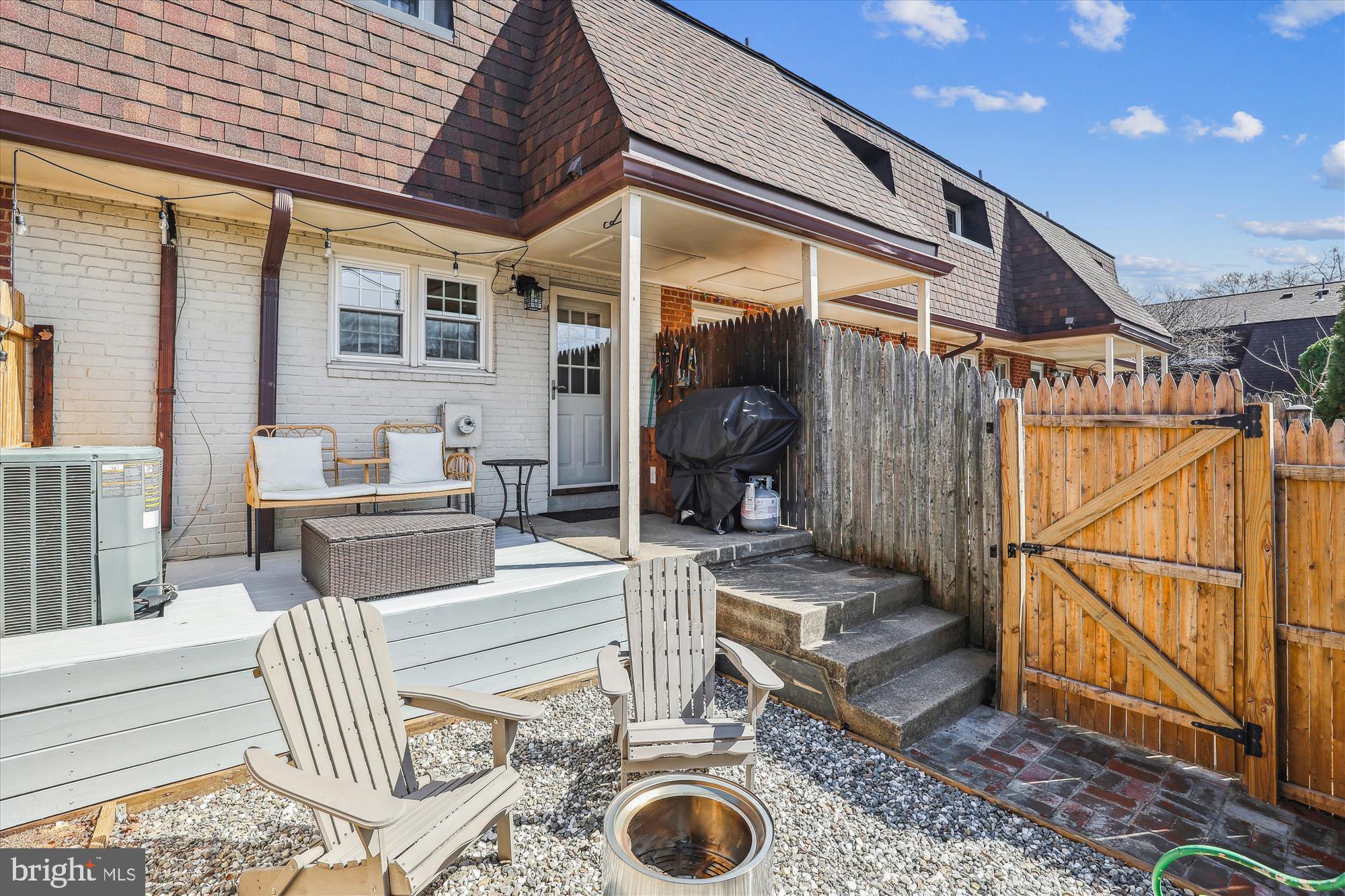 WINTER HILL - Residential