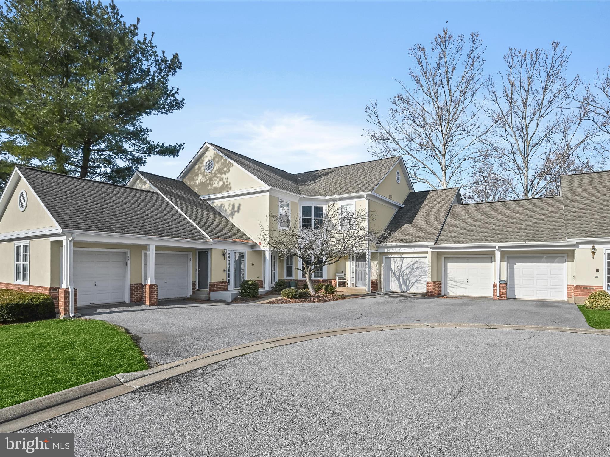 GREY ROCK FLATS - Residential