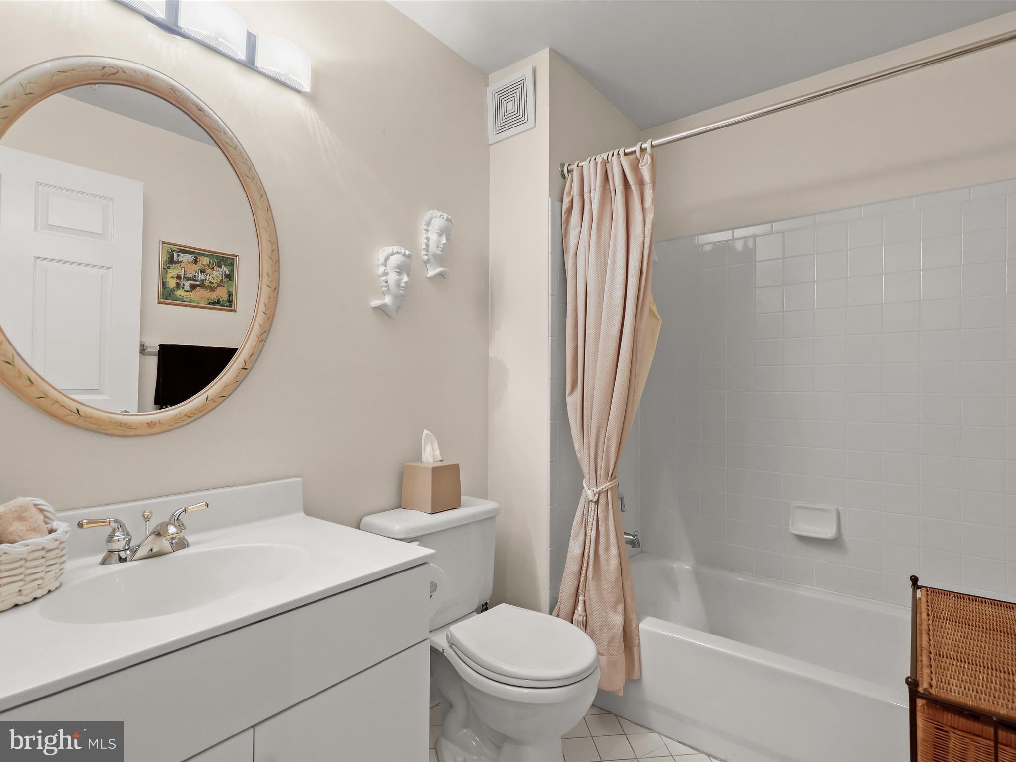 GREY ROCK FLATS - Residential