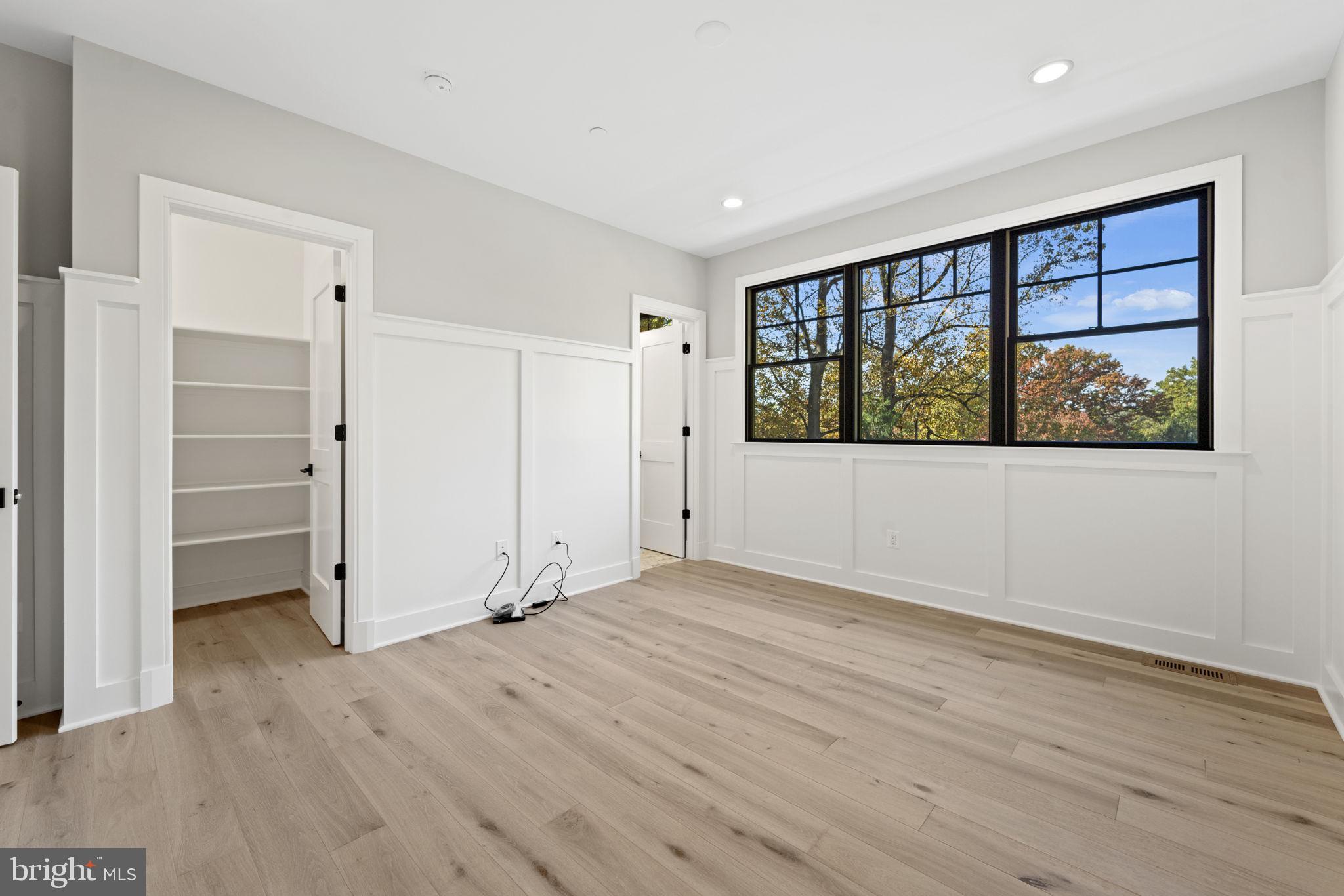 KENWOOD PARK - Residential