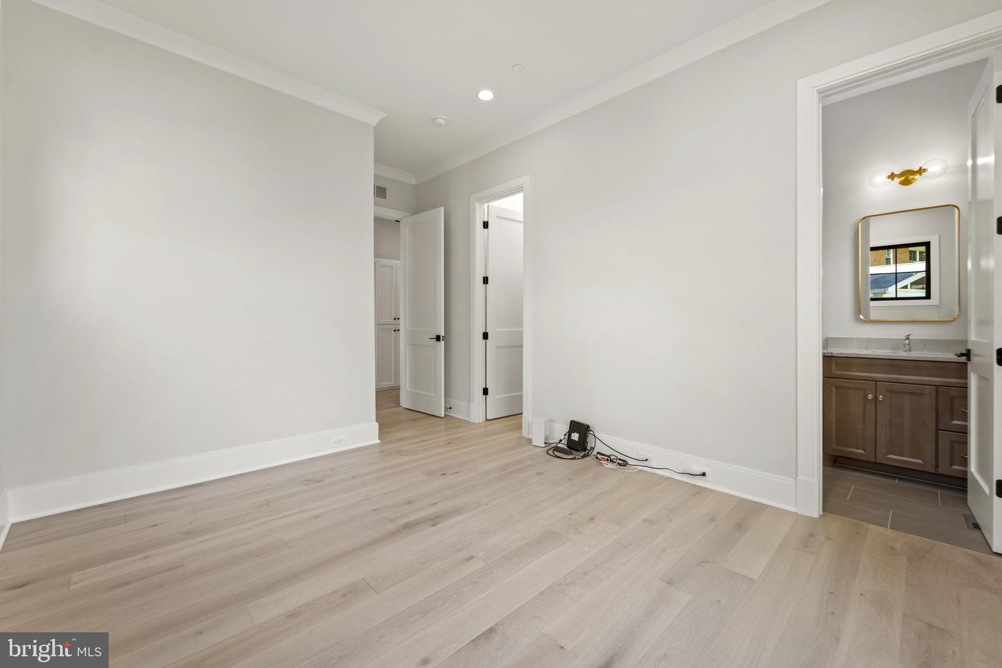 KENWOOD PARK - Residential