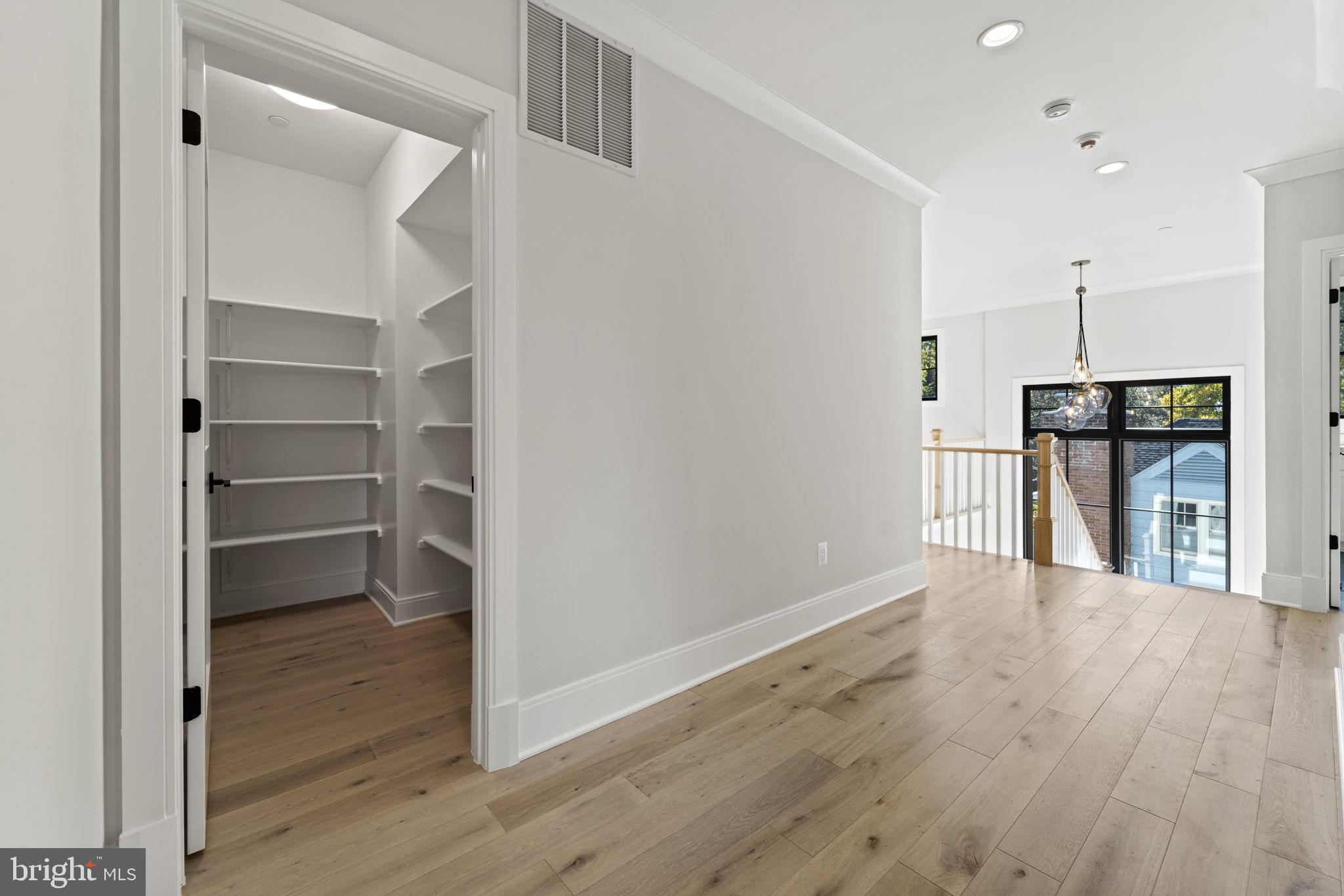 KENWOOD PARK - Residential