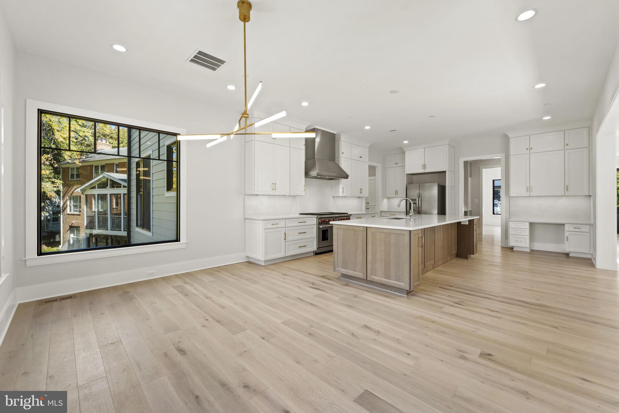 KENWOOD PARK - Residential