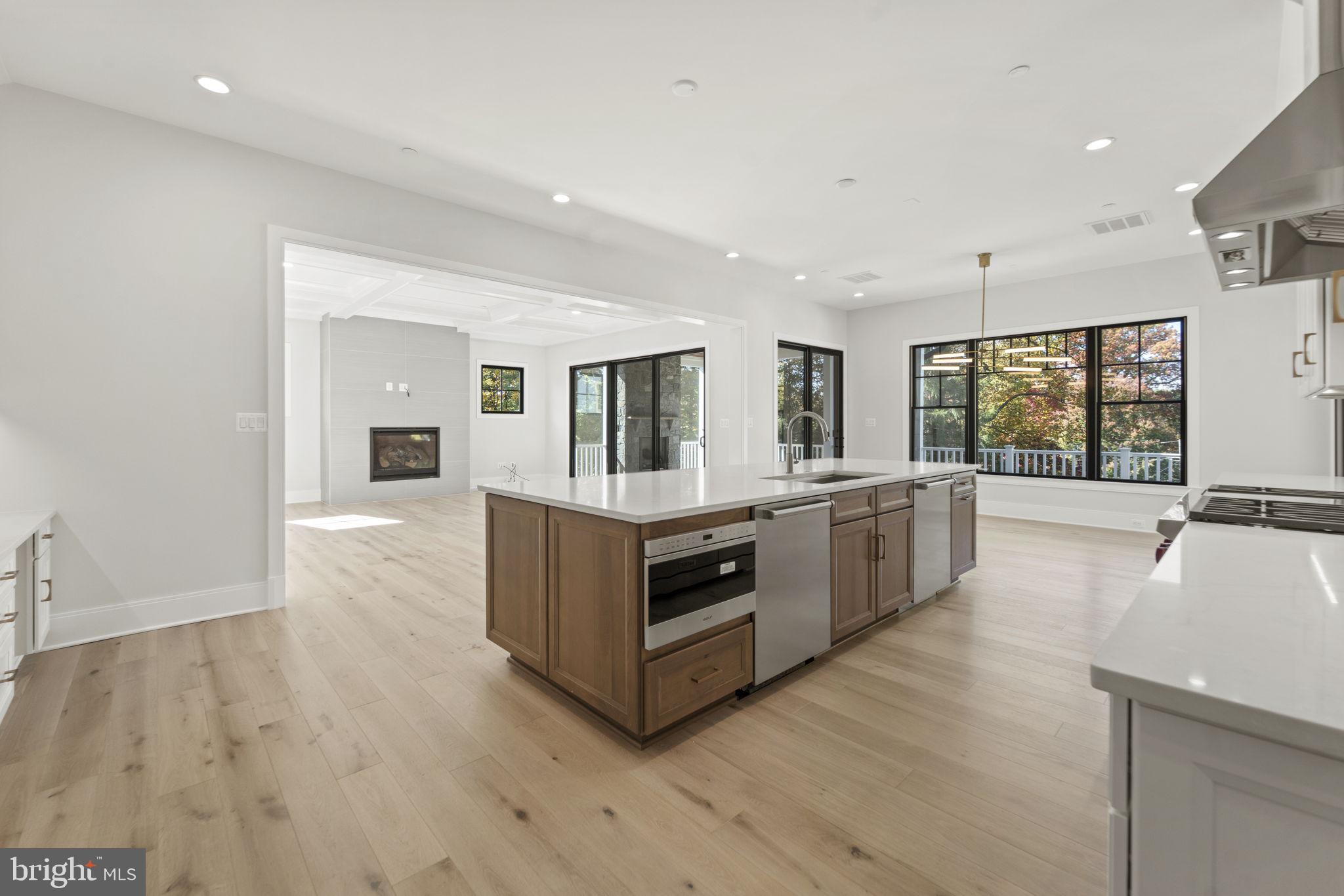 KENWOOD PARK - Residential