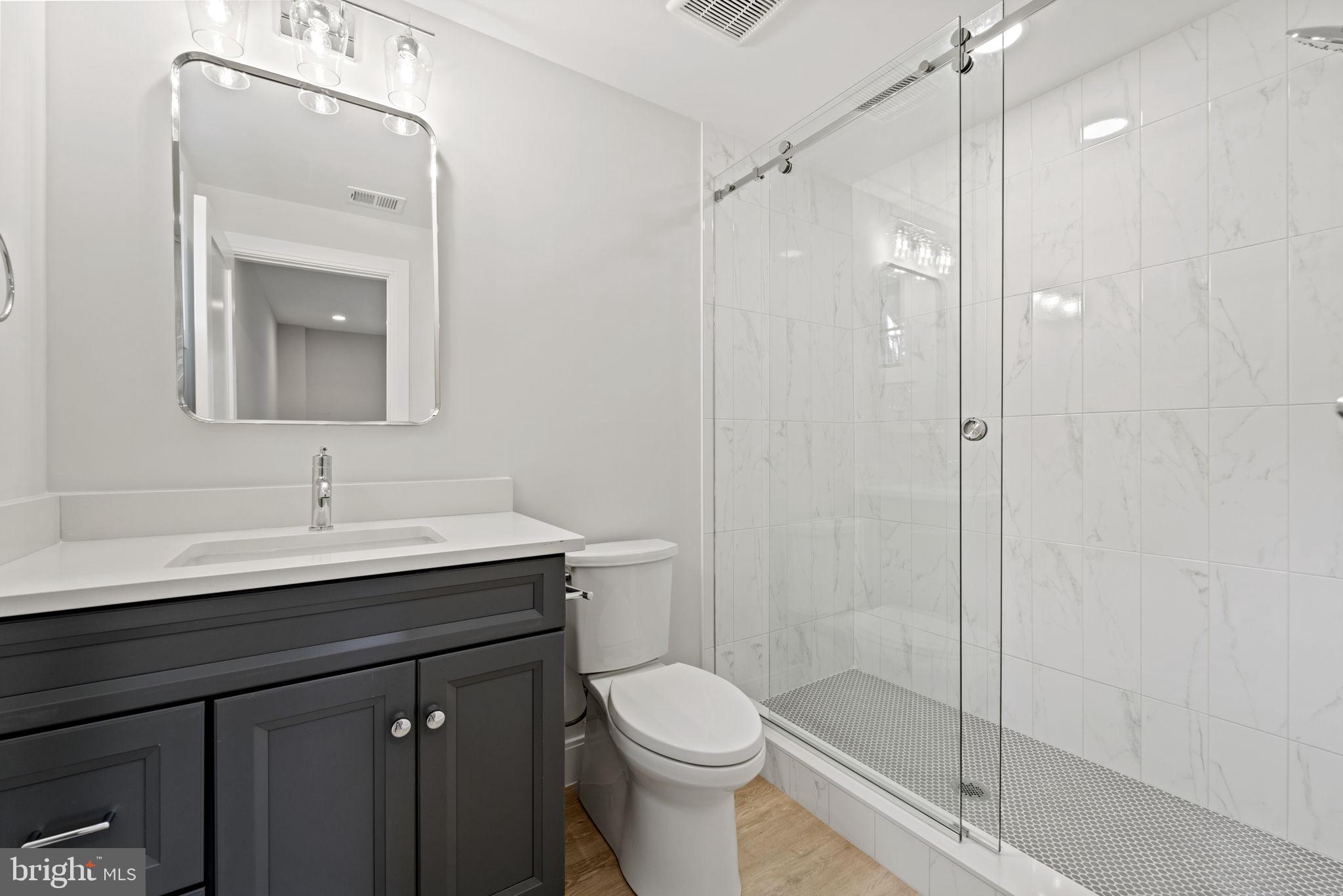 KENWOOD PARK - Residential