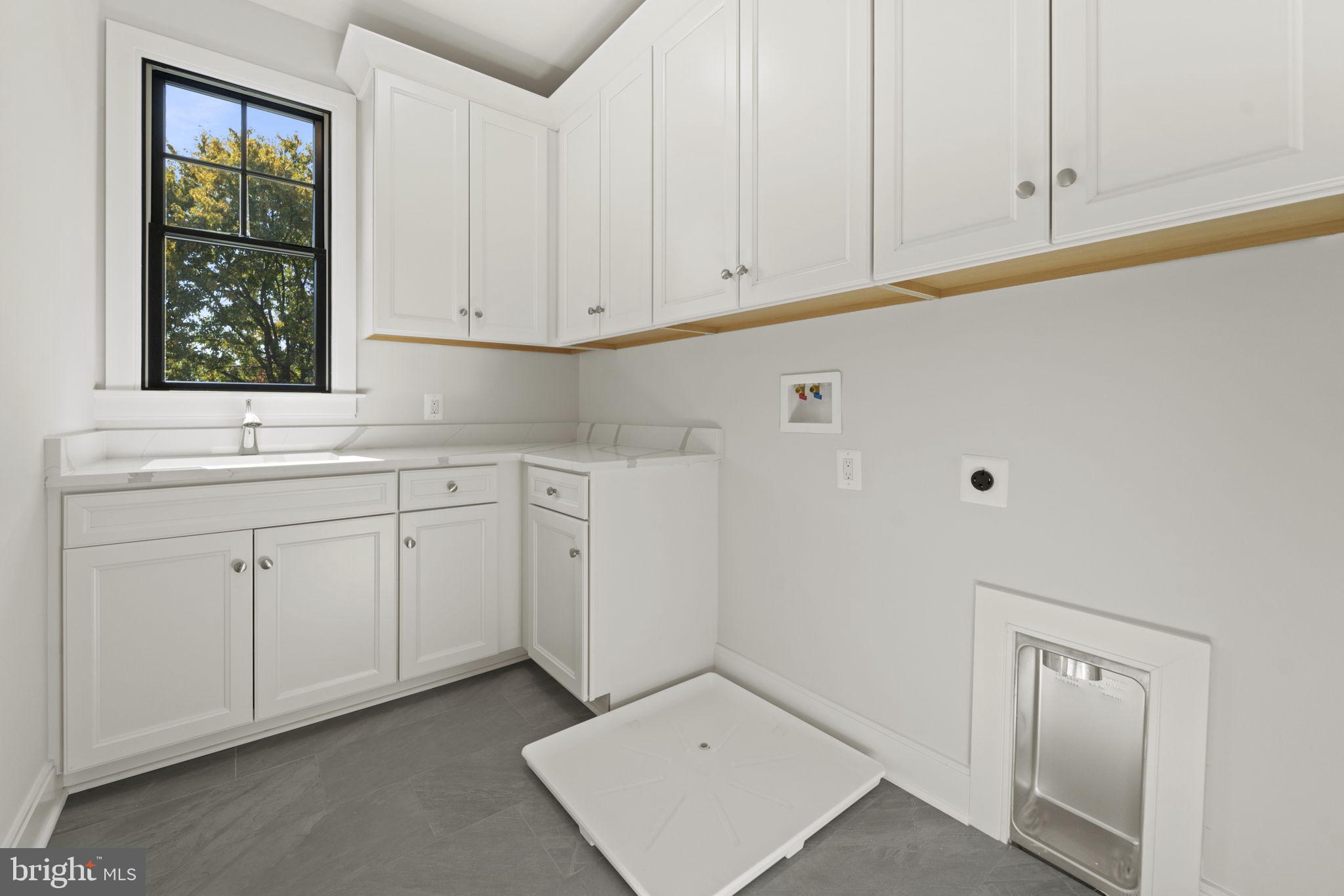 KENWOOD PARK - Residential