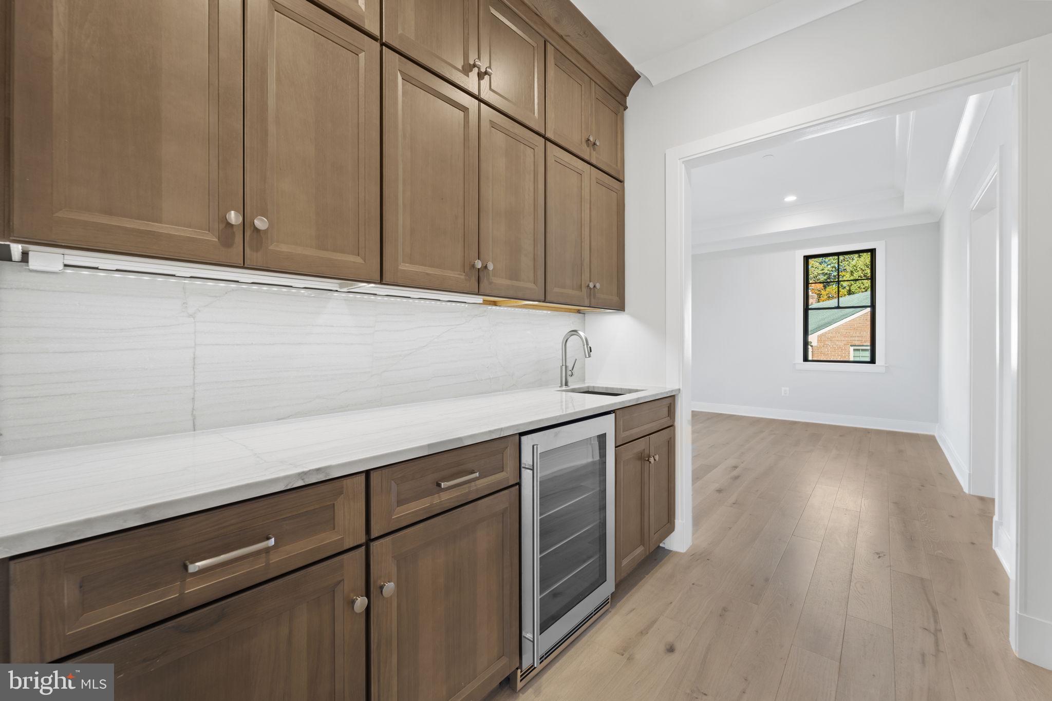 KENWOOD PARK - Residential