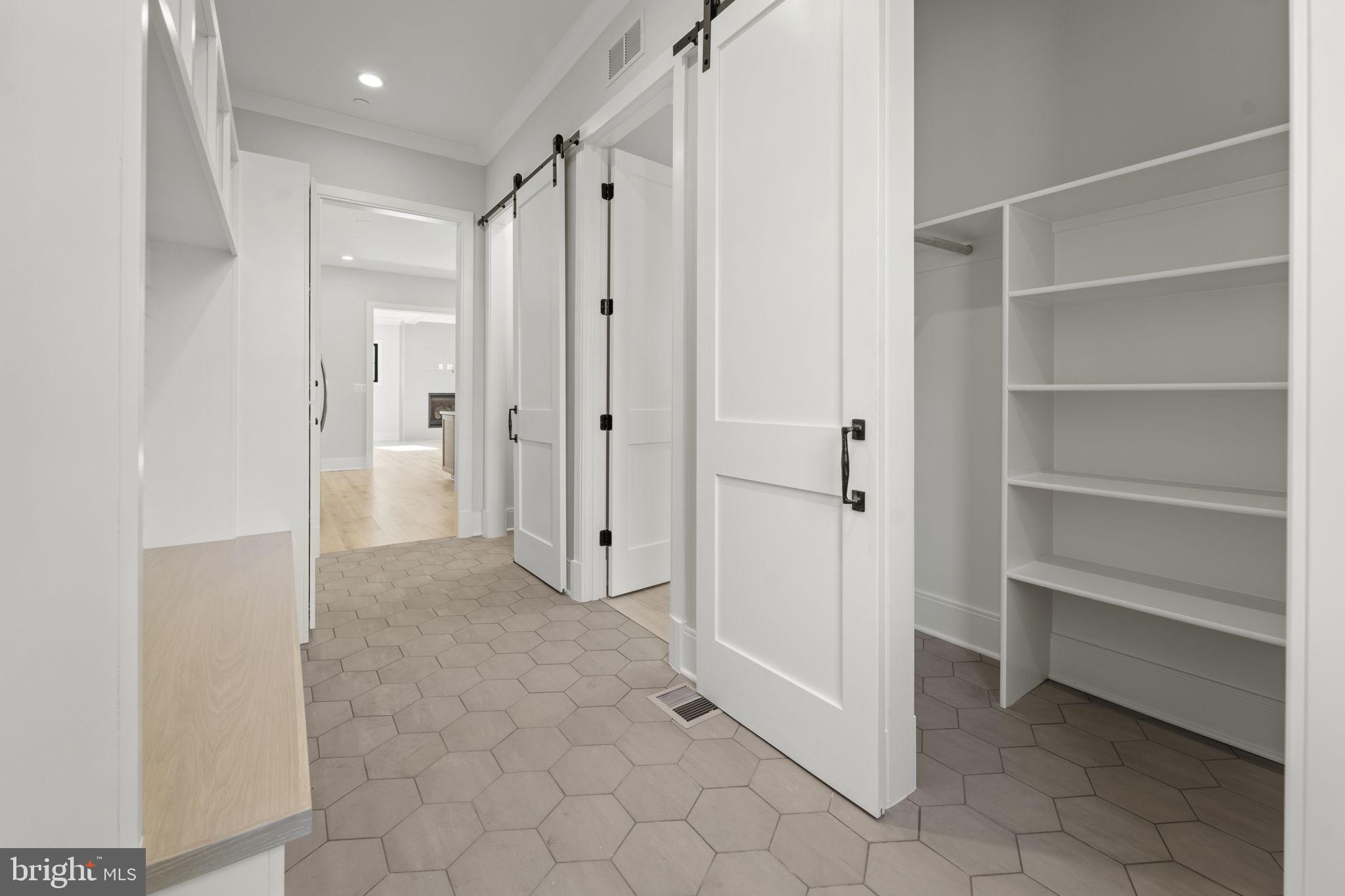 KENWOOD PARK - Residential