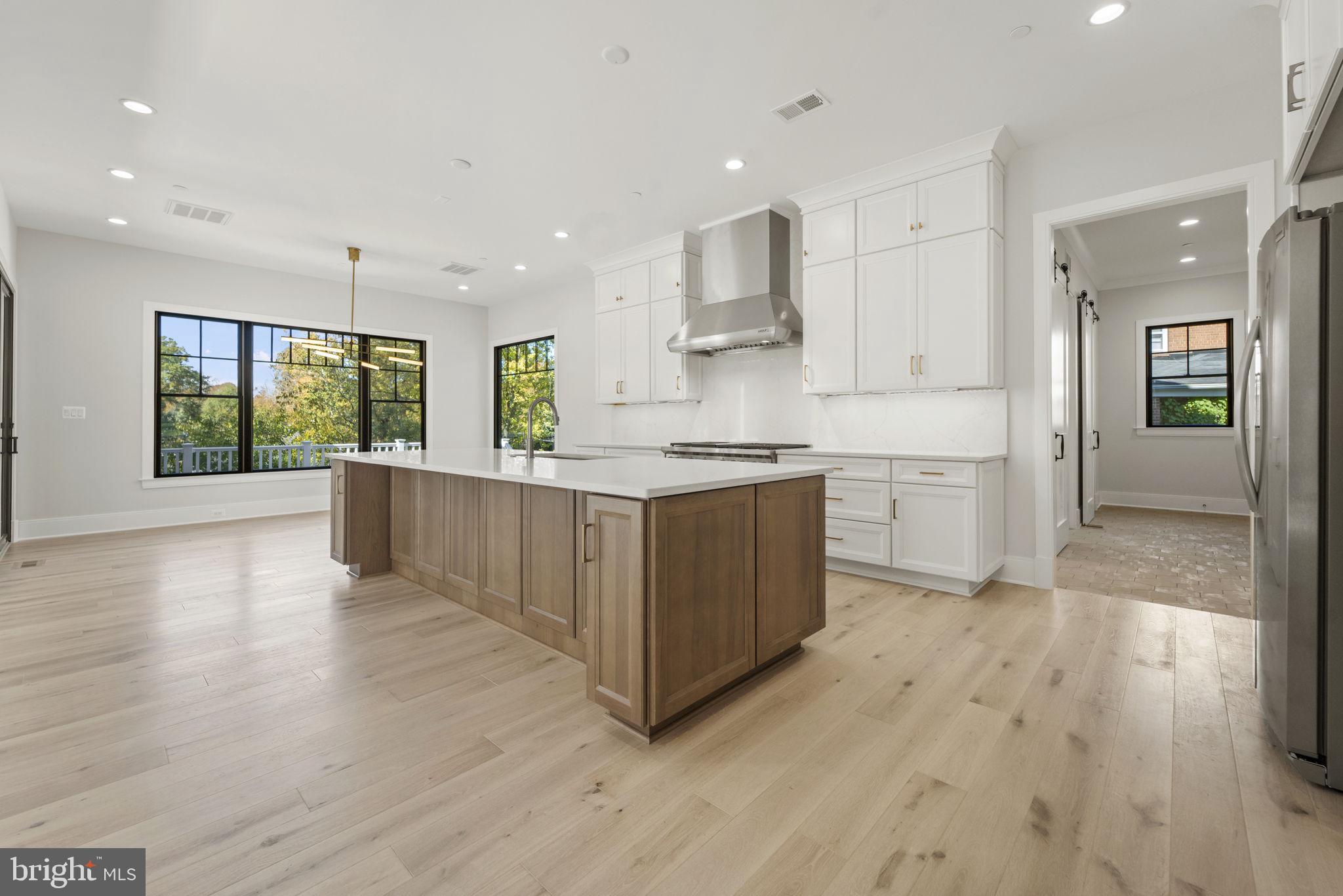 KENWOOD PARK - Residential