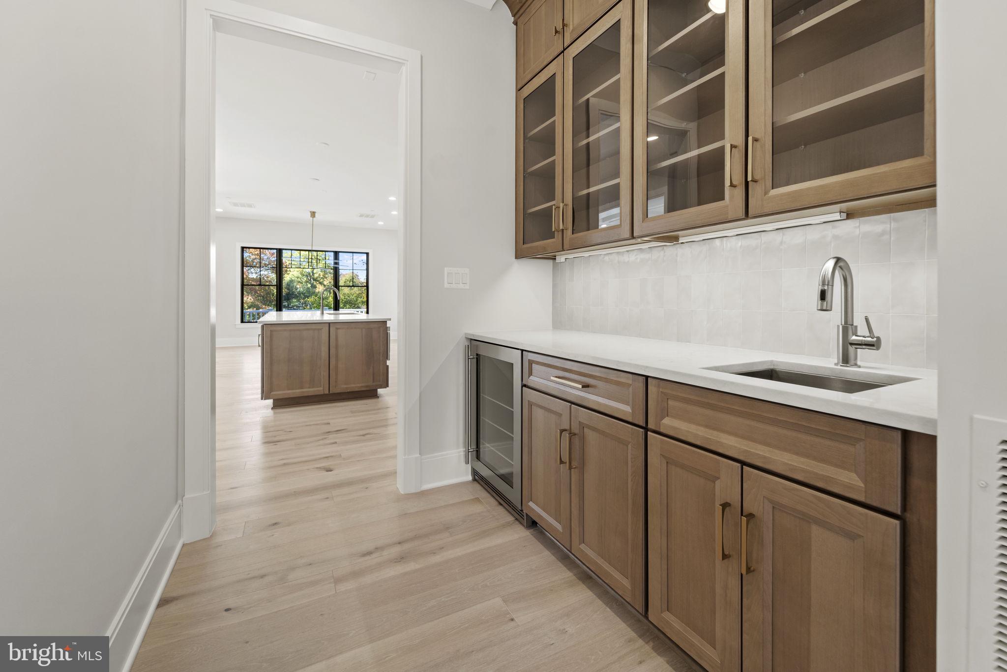 KENWOOD PARK - Residential