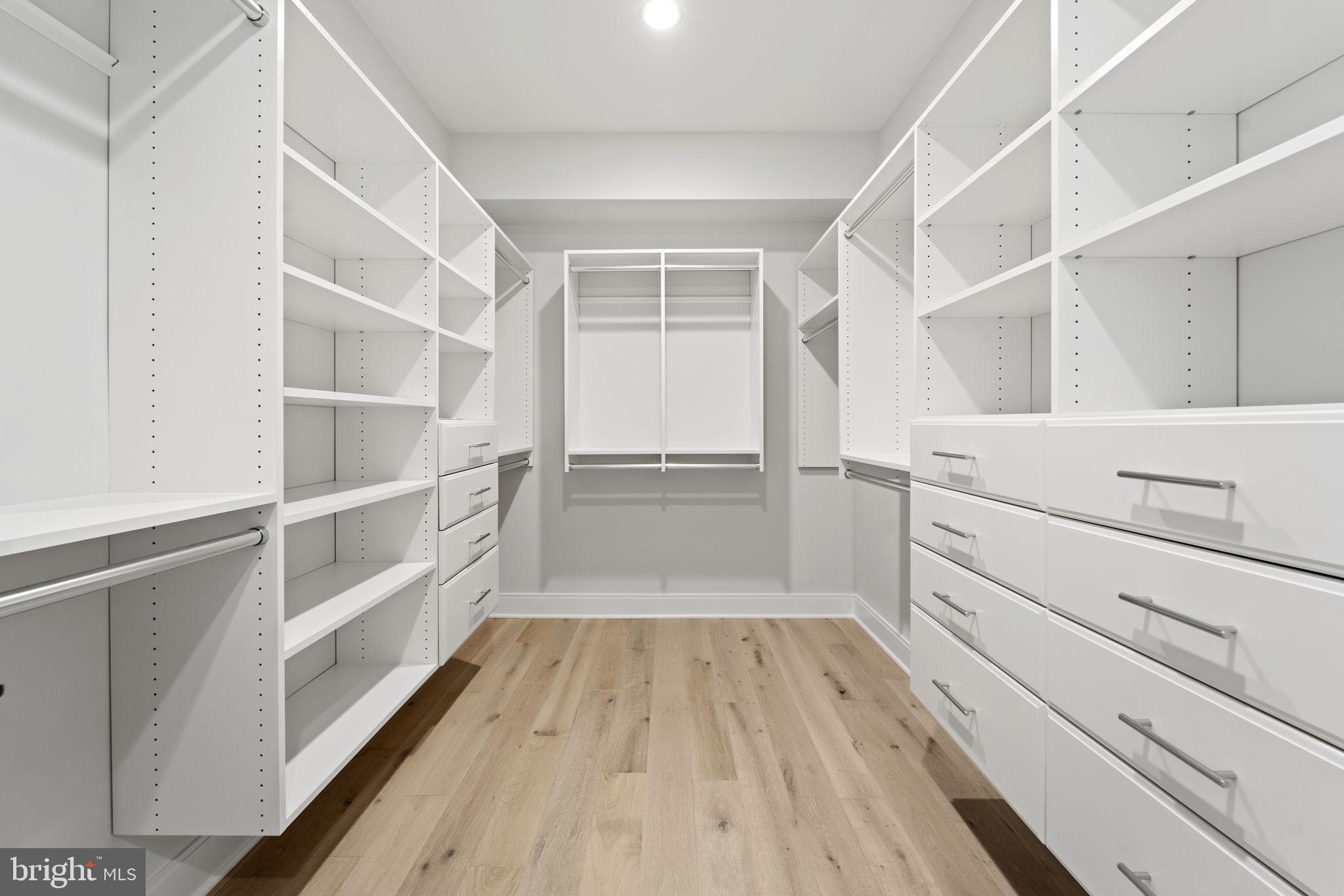 KENWOOD PARK - Residential