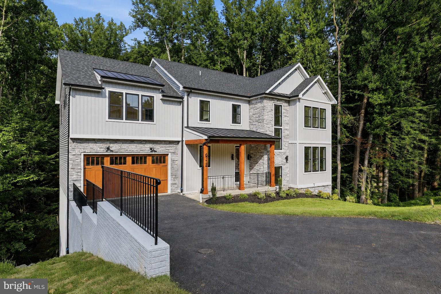 6714 WOODRIDGE ROAD