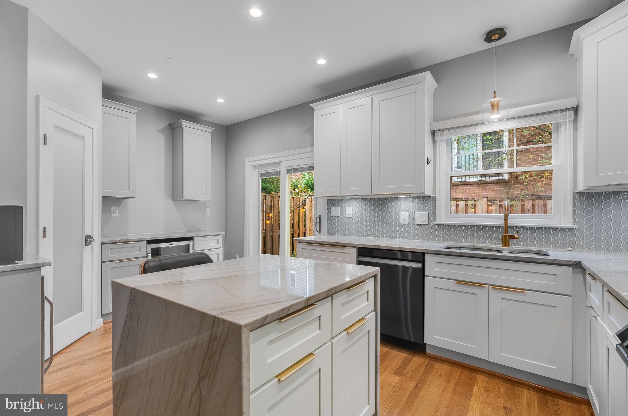 HIGHGATE - Residential Lease