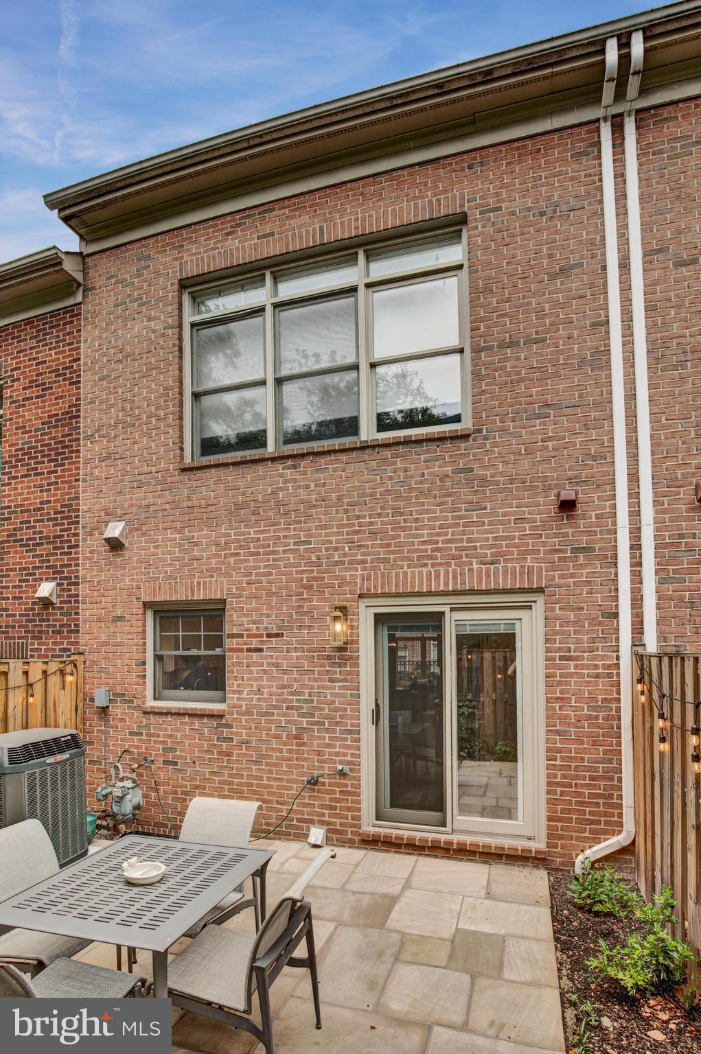 HIGHGATE - Residential Lease