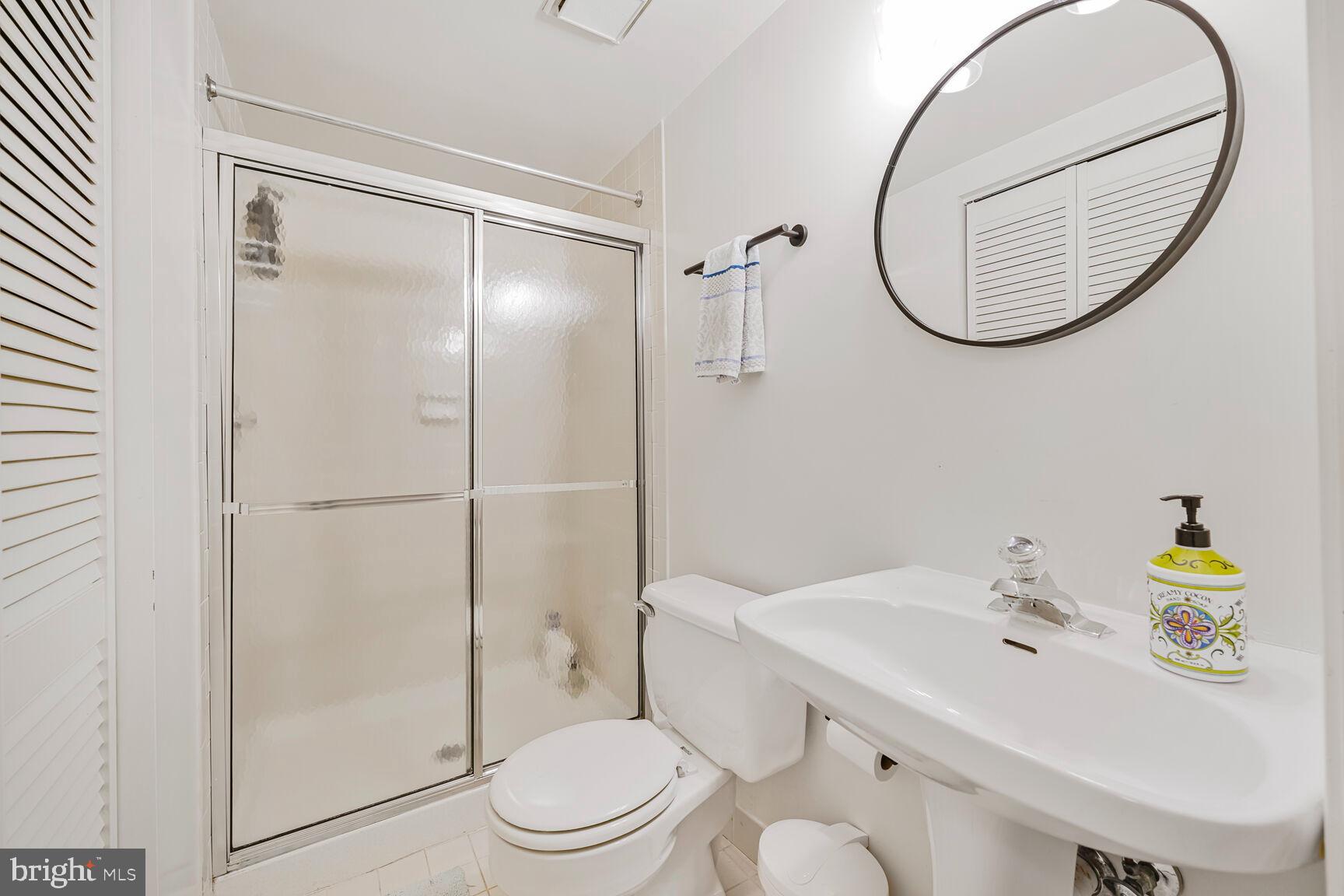 GROSVENOR PARK TOWNHOME CONDOMINIUMS - Residential