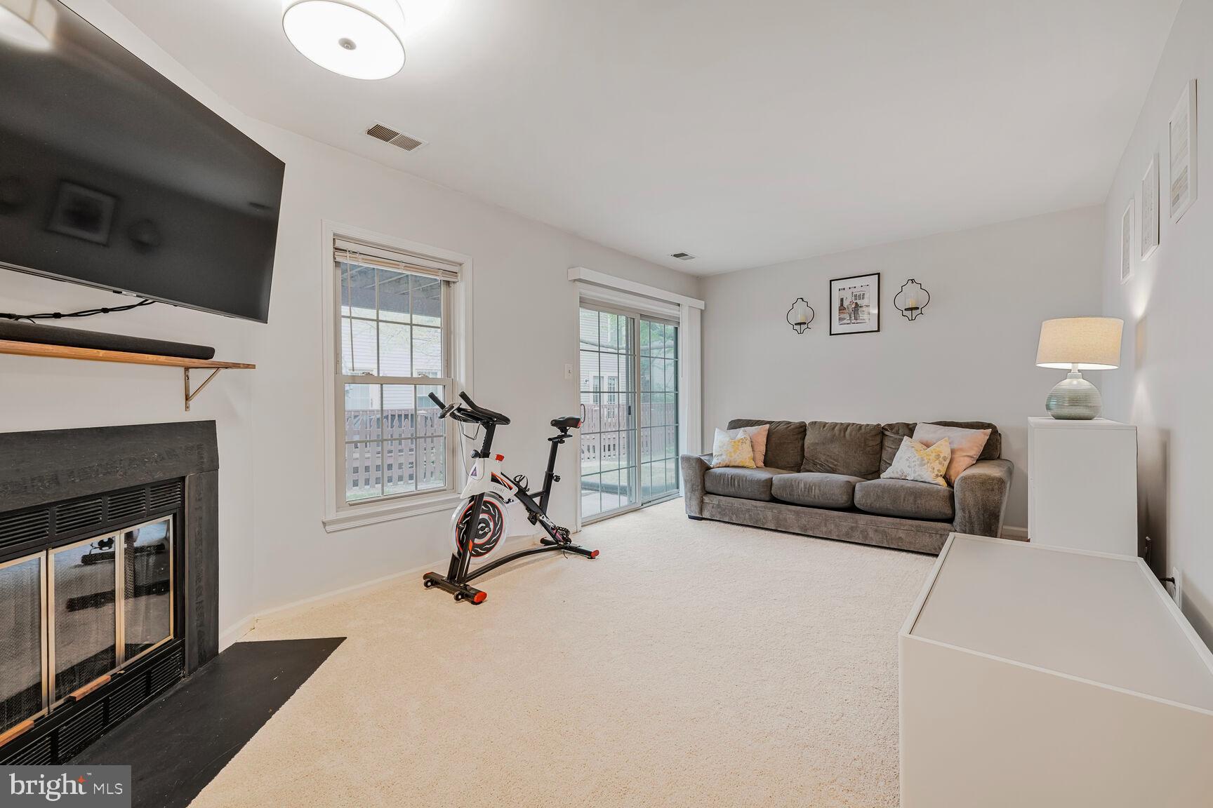 GROSVENOR PARK TOWNHOME CONDOMINIUMS - Residential