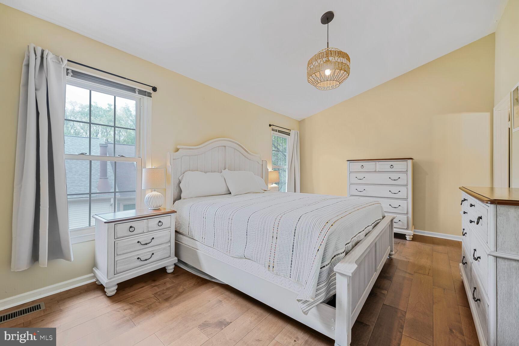 GROSVENOR PARK TOWNHOME CONDOMINIUMS - Residential