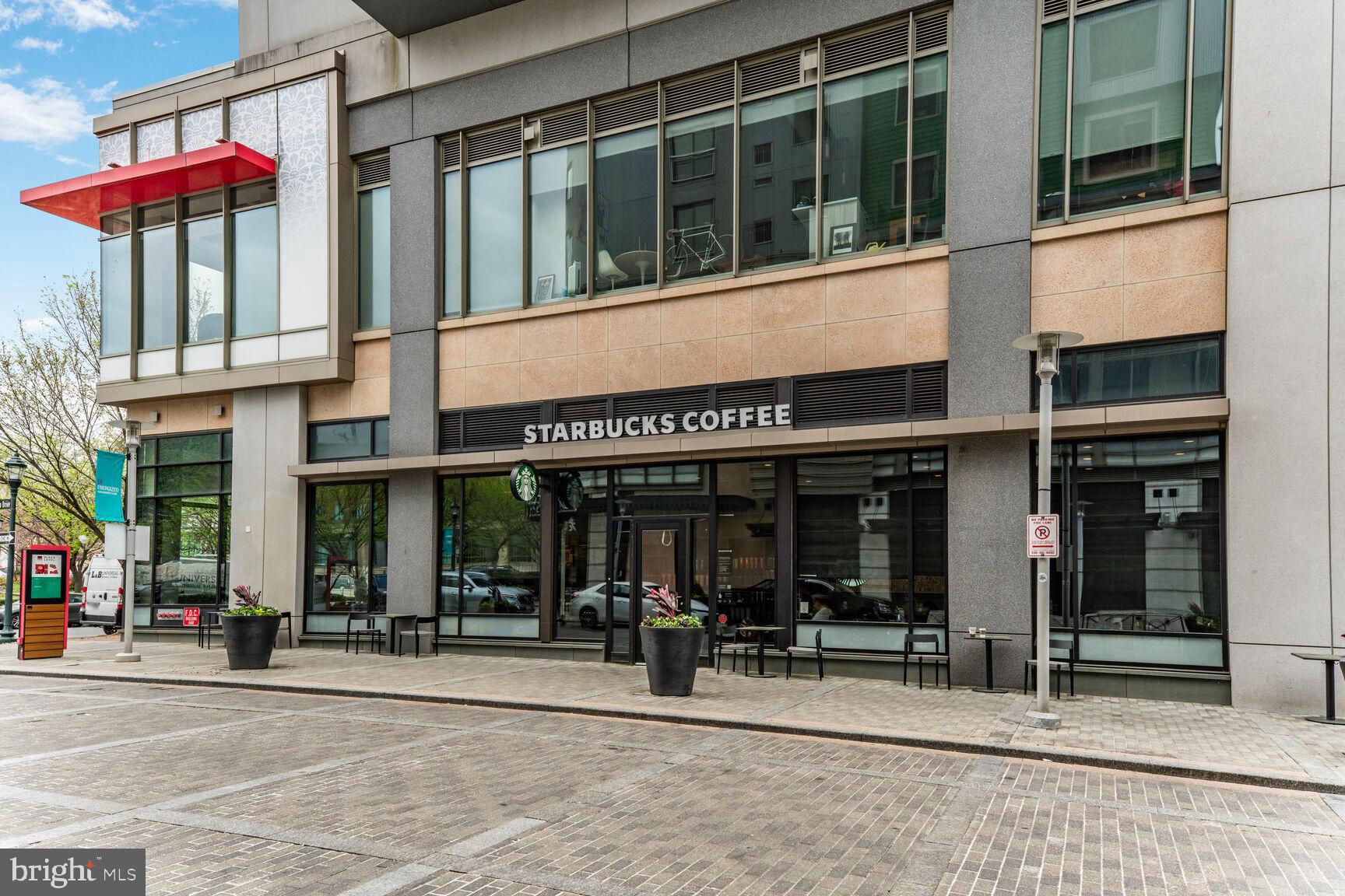 GROSVENOR PARK TOWNHOME CONDOMINIUMS - Residential