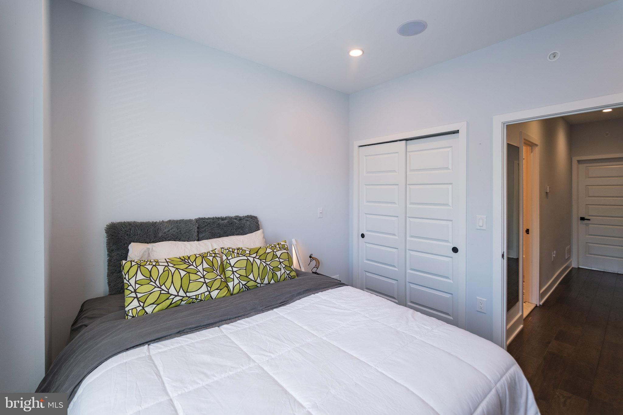 POINT BREEZE - Residential Lease