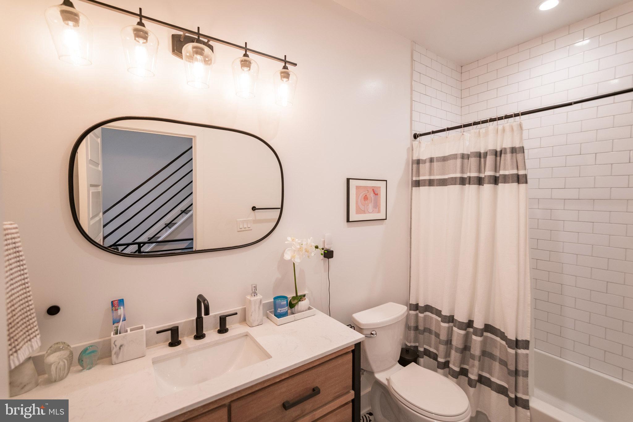 POINT BREEZE - Residential Lease