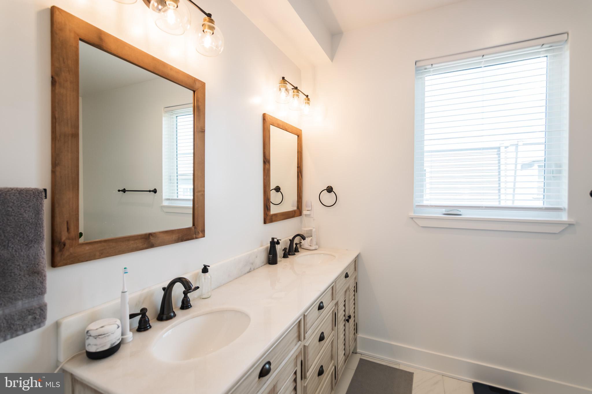 POINT BREEZE - Residential Lease