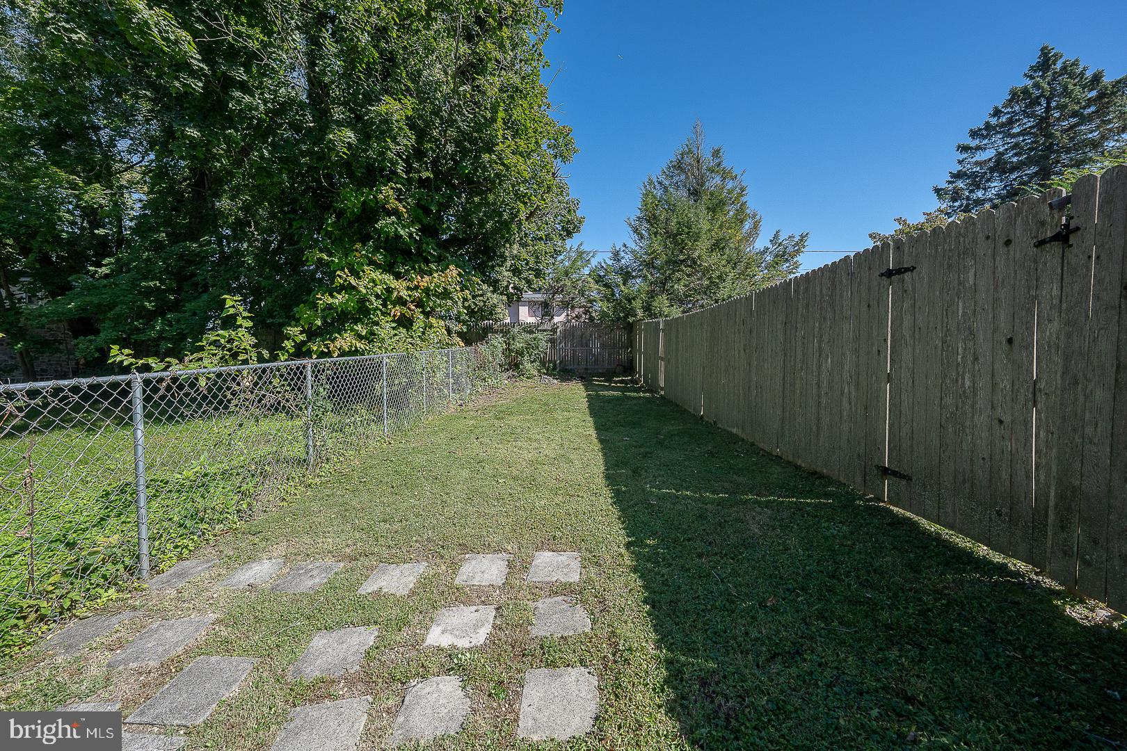 947 GLENBROOK AVENUE