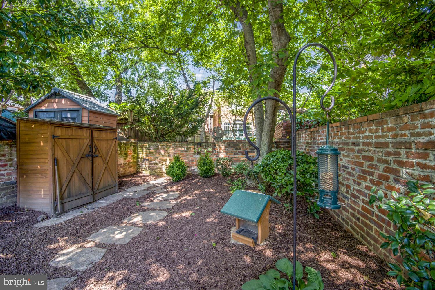 YATES GARDENS - Residential