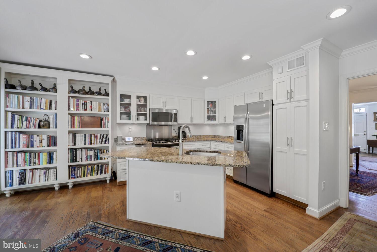 YATES GARDENS - Residential