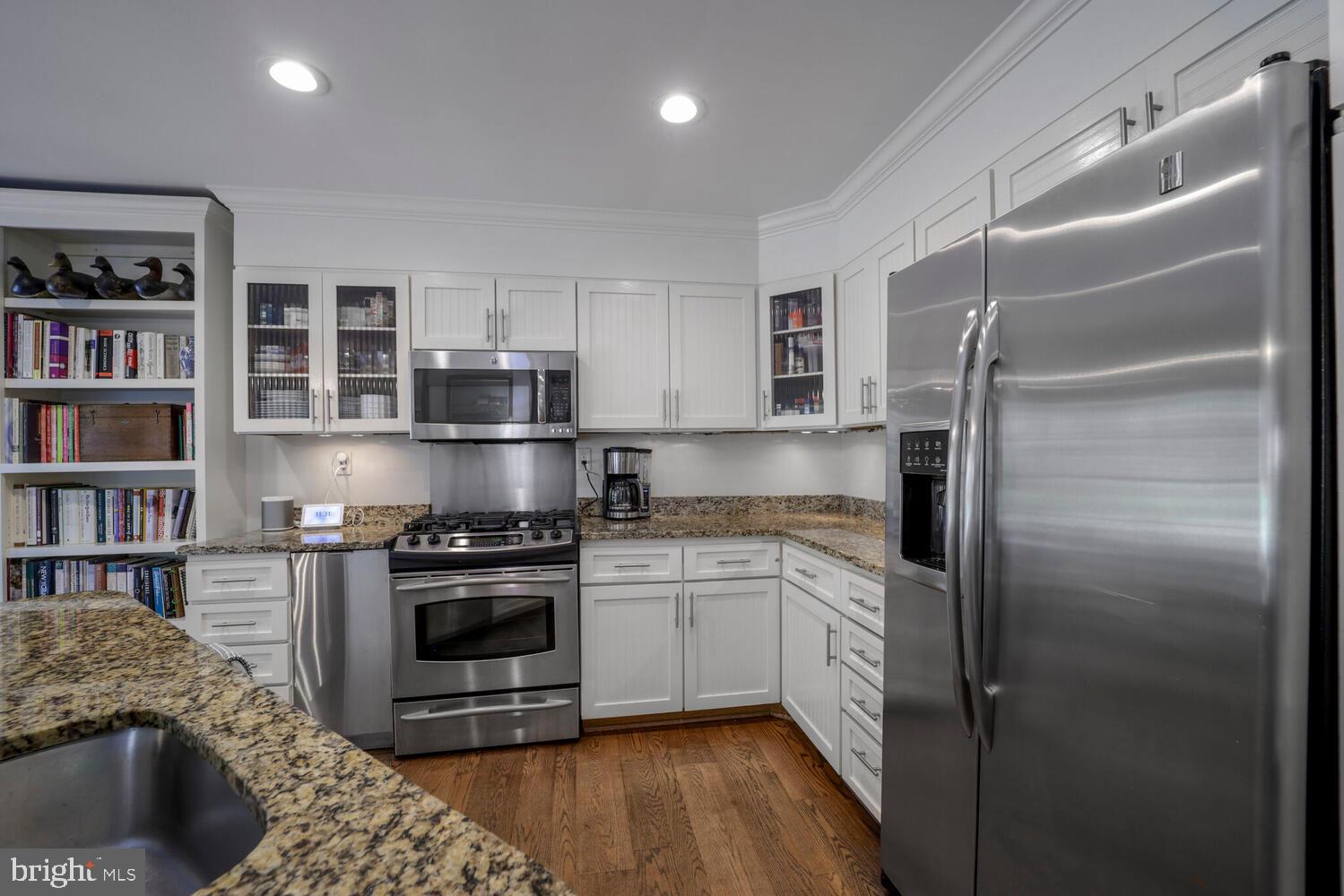 YATES GARDENS - Residential