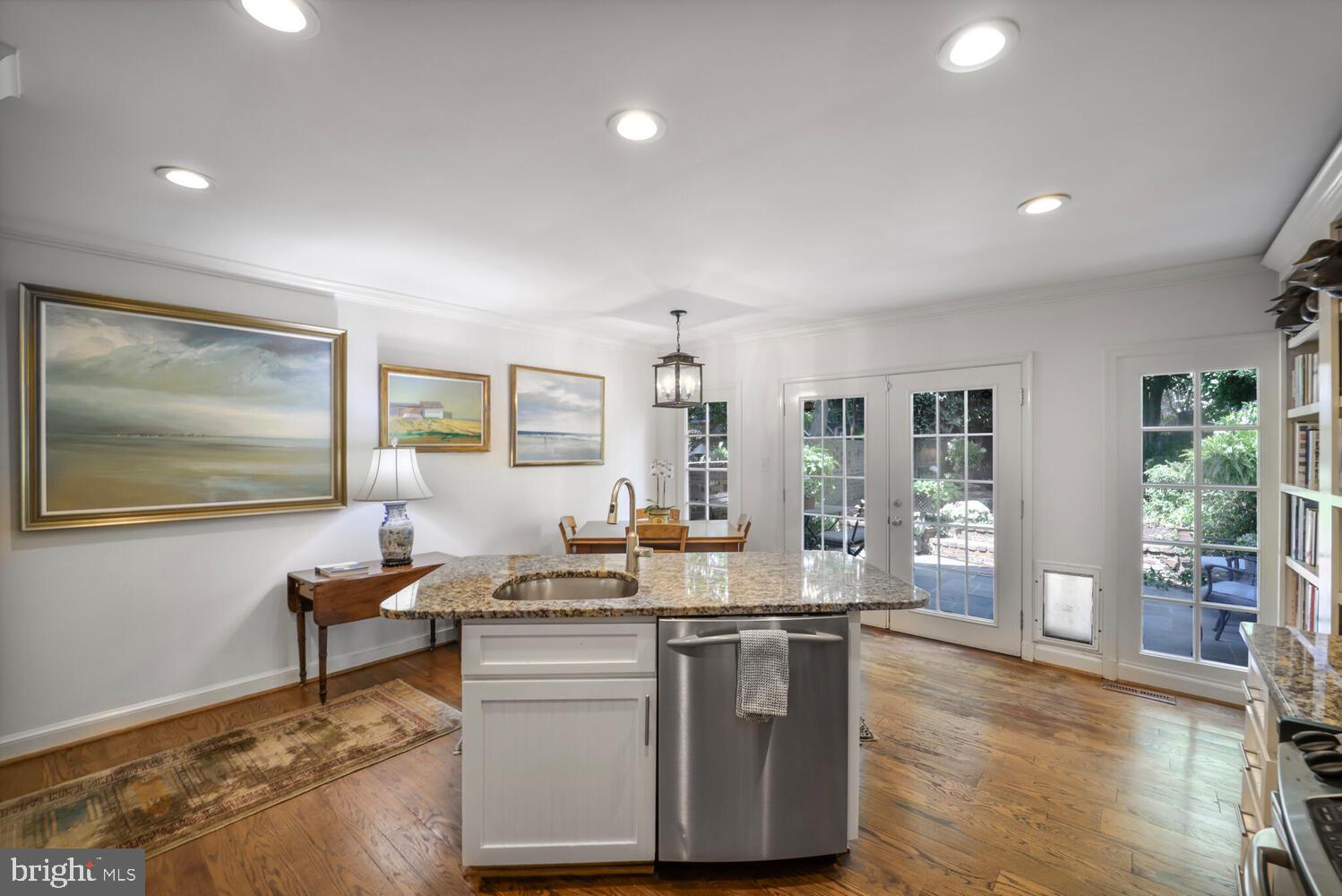 YATES GARDENS - Residential