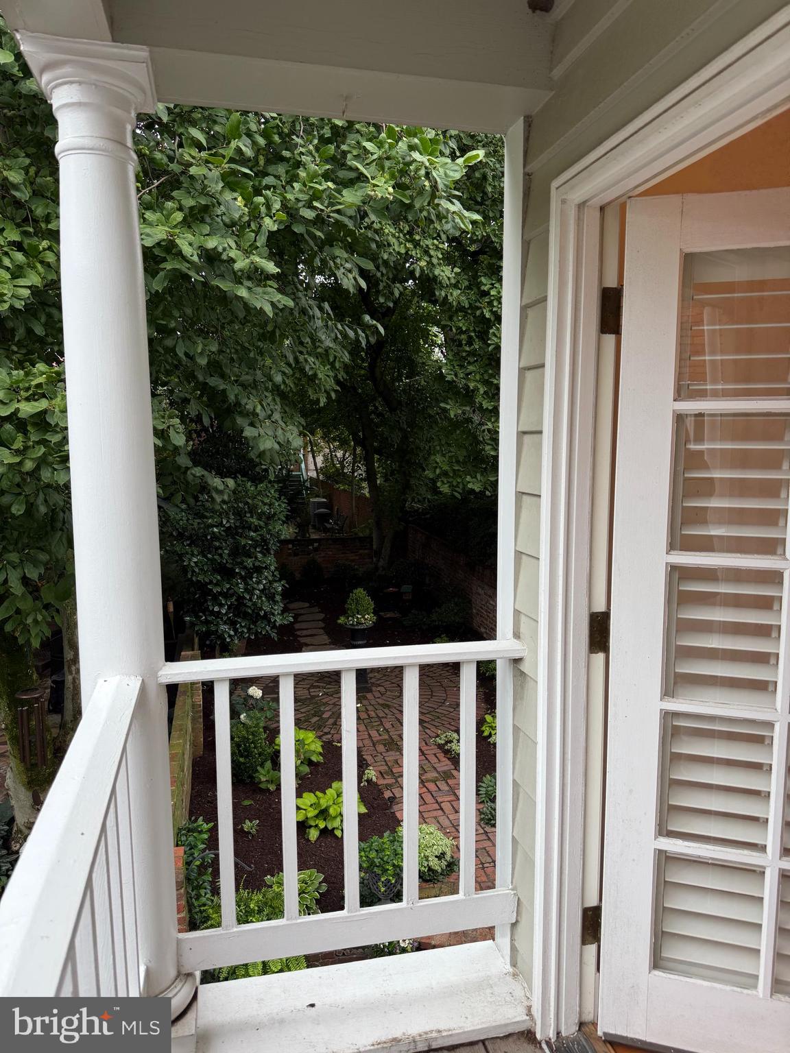 YATES GARDENS - Residential