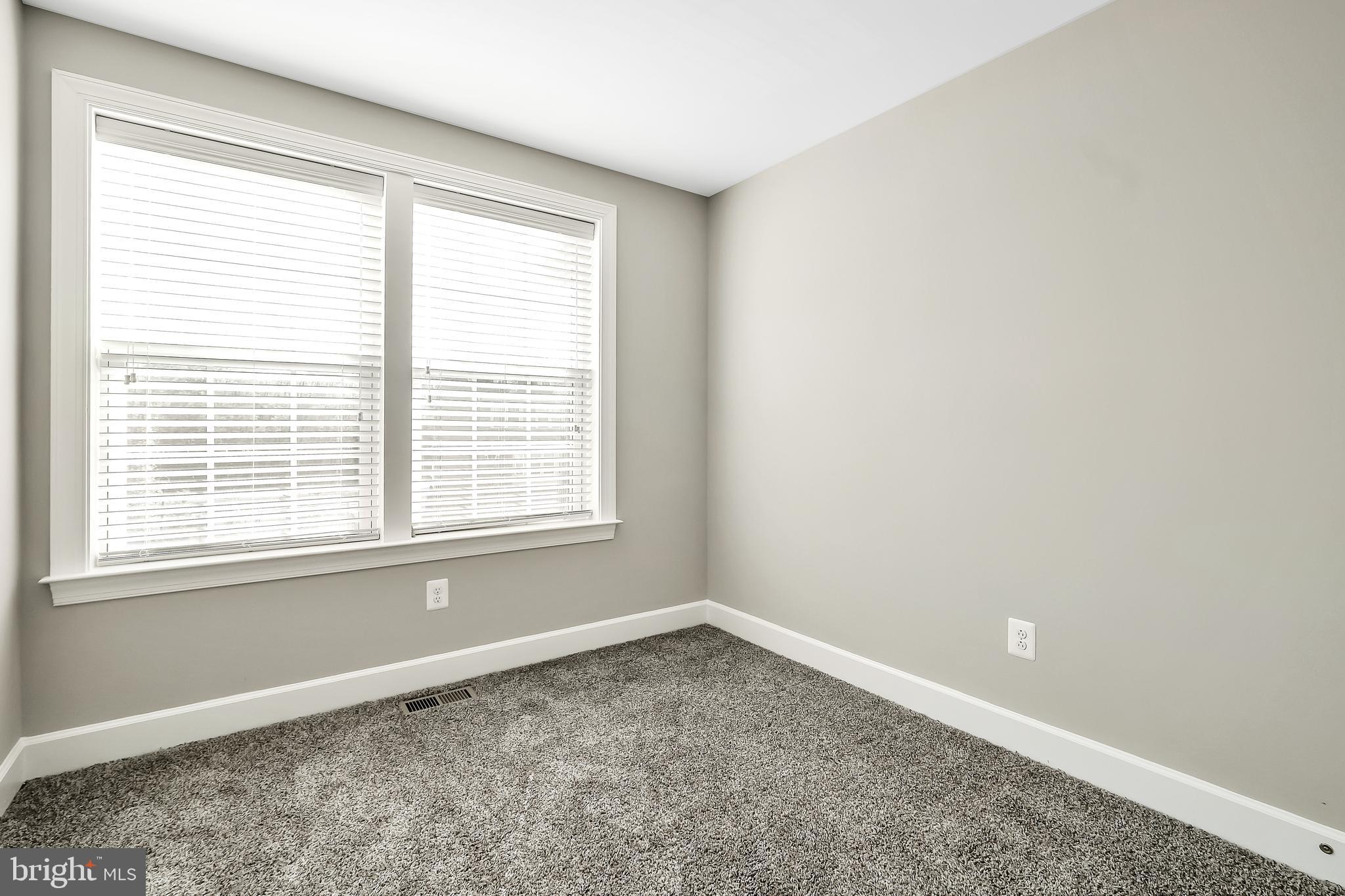 HAMILTON PARK - Residential