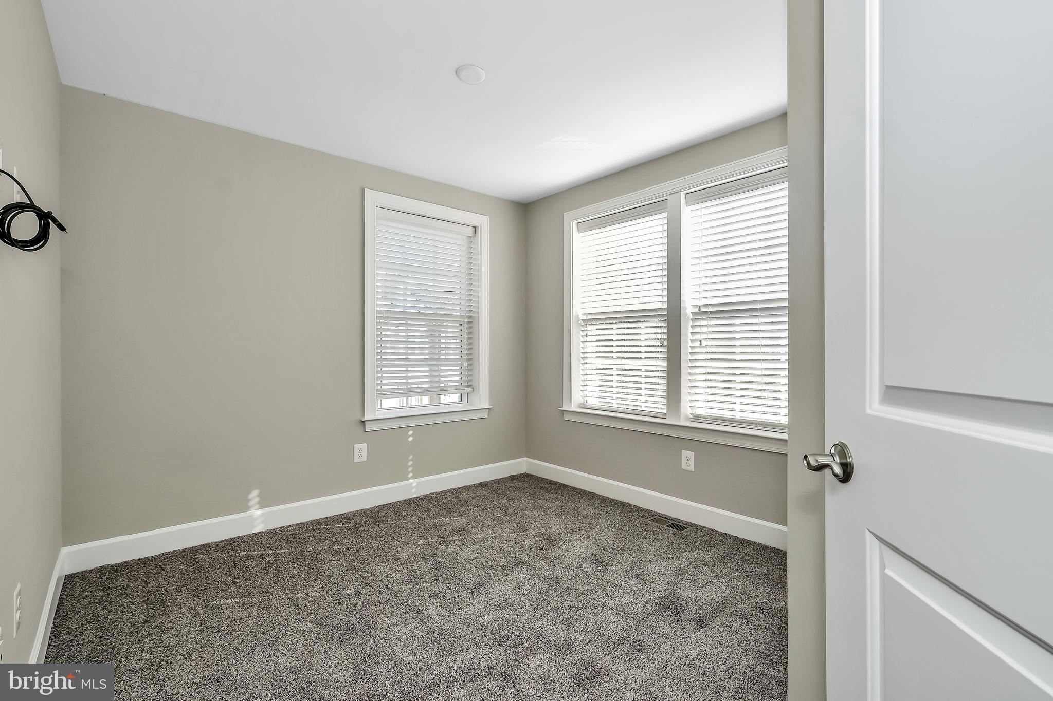 HAMILTON PARK - Residential