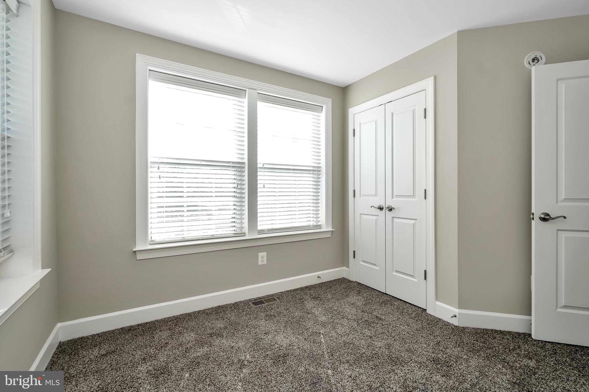 HAMILTON PARK - Residential