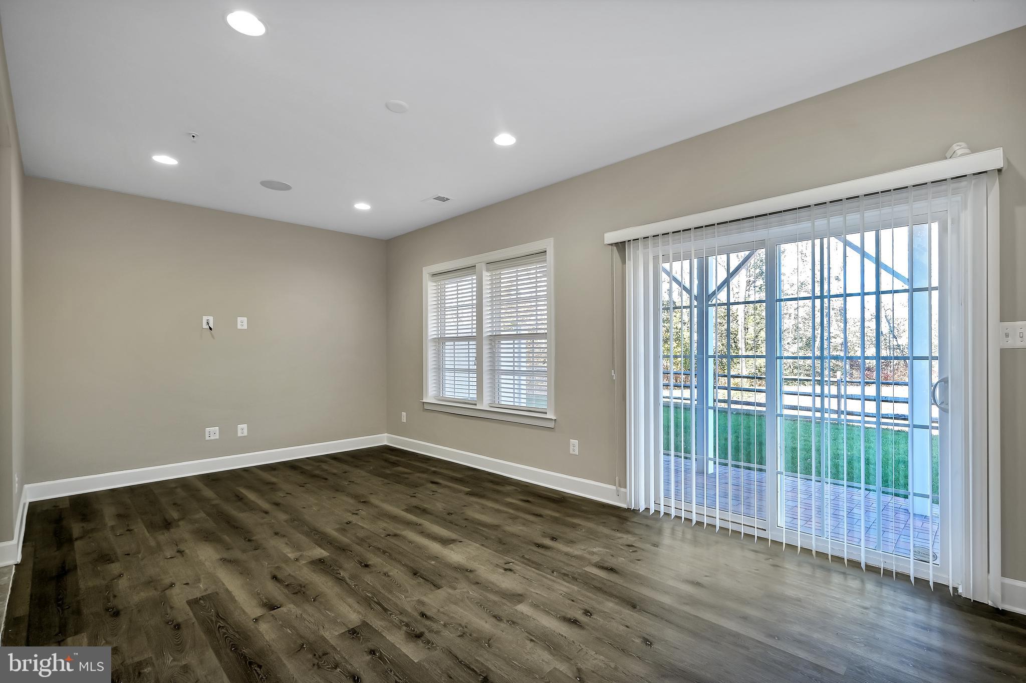 HAMILTON PARK - Residential