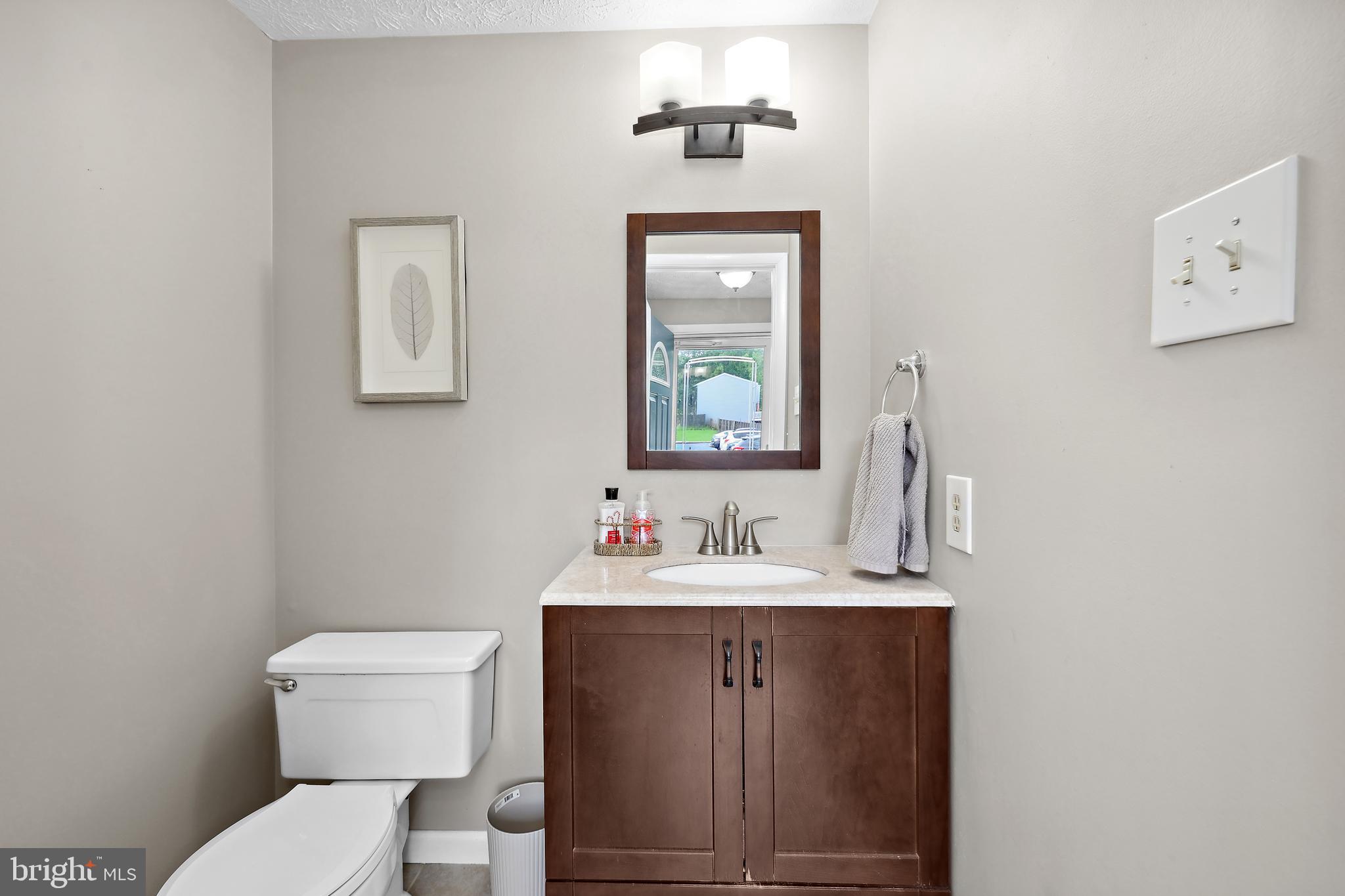 8140 WILLOWDALE COURT
