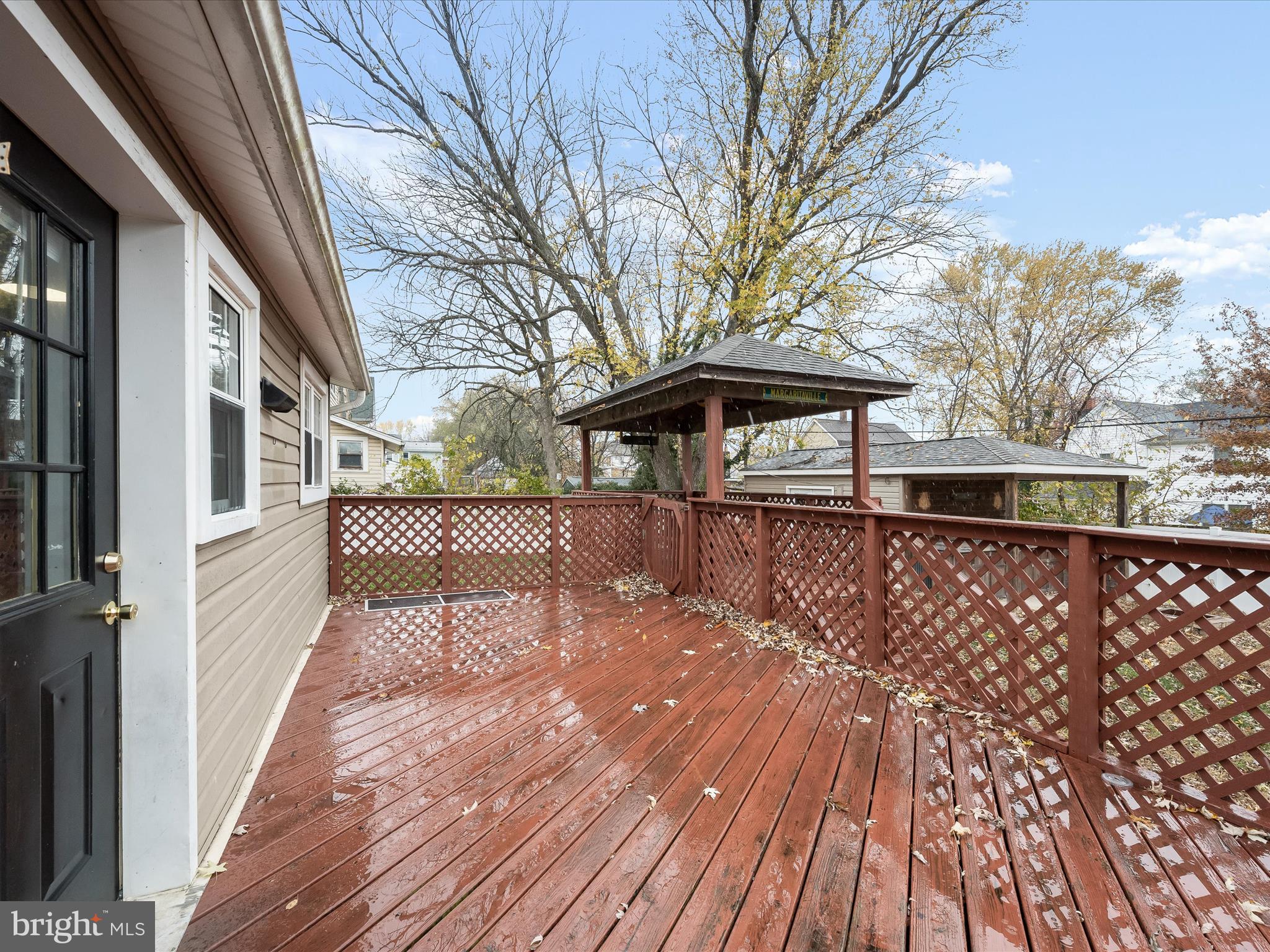 LANDSDOWNE - Residential