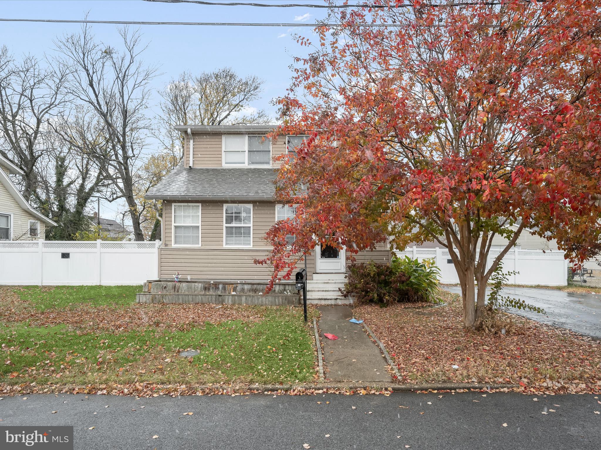 LANDSDOWNE - Residential