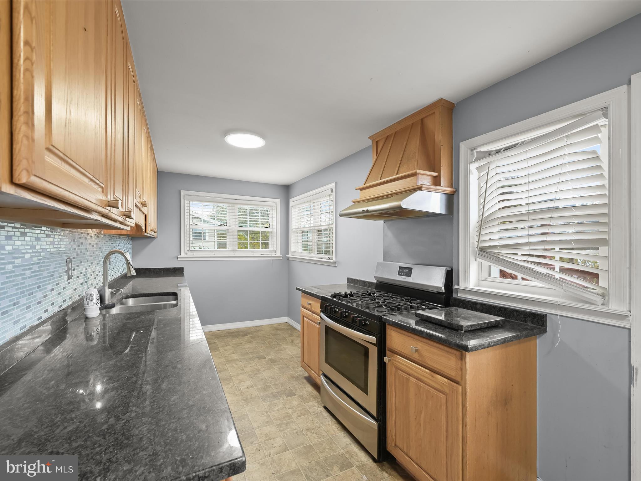 LANDSDOWNE - Residential