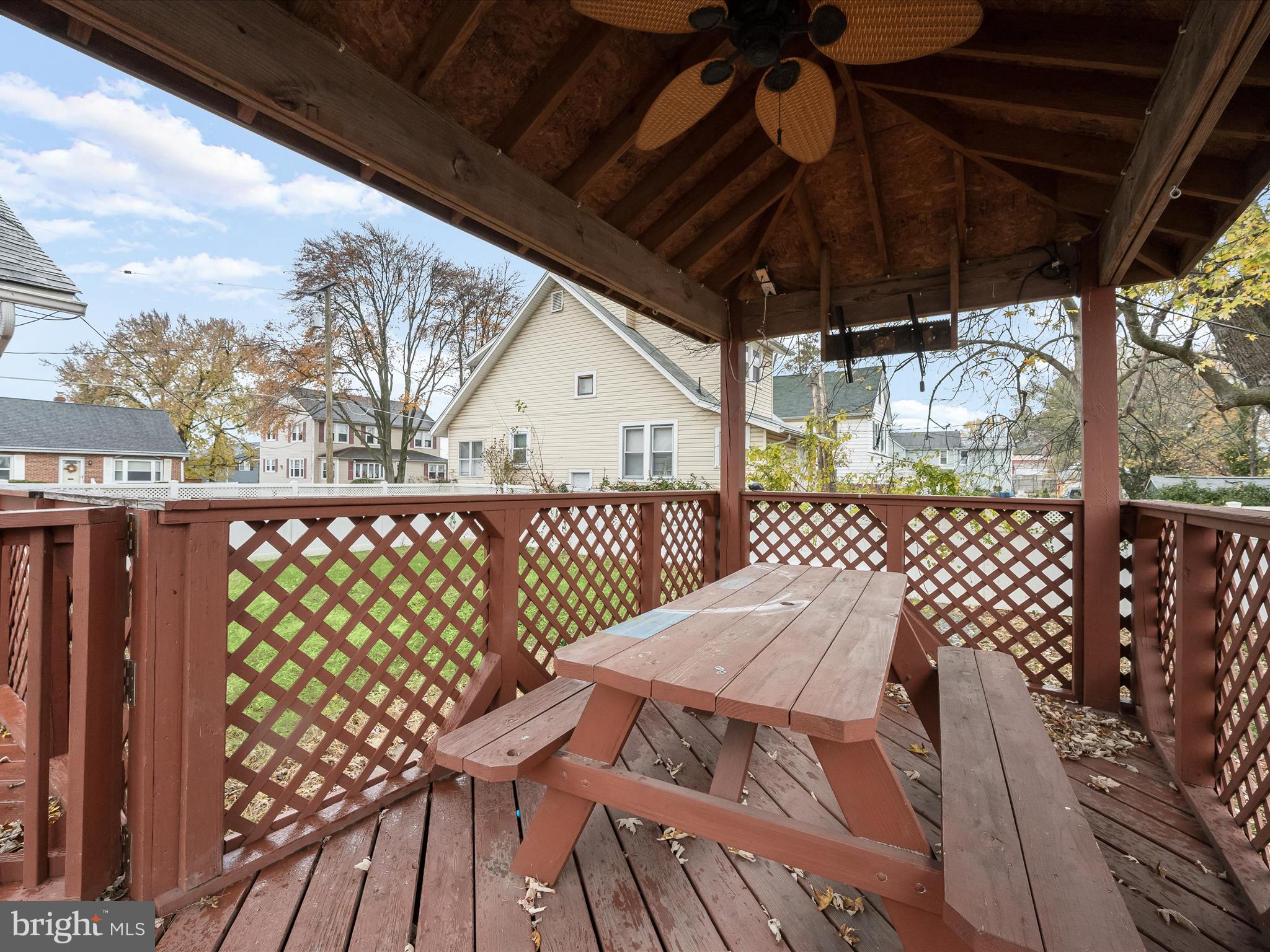 LANDSDOWNE - Residential