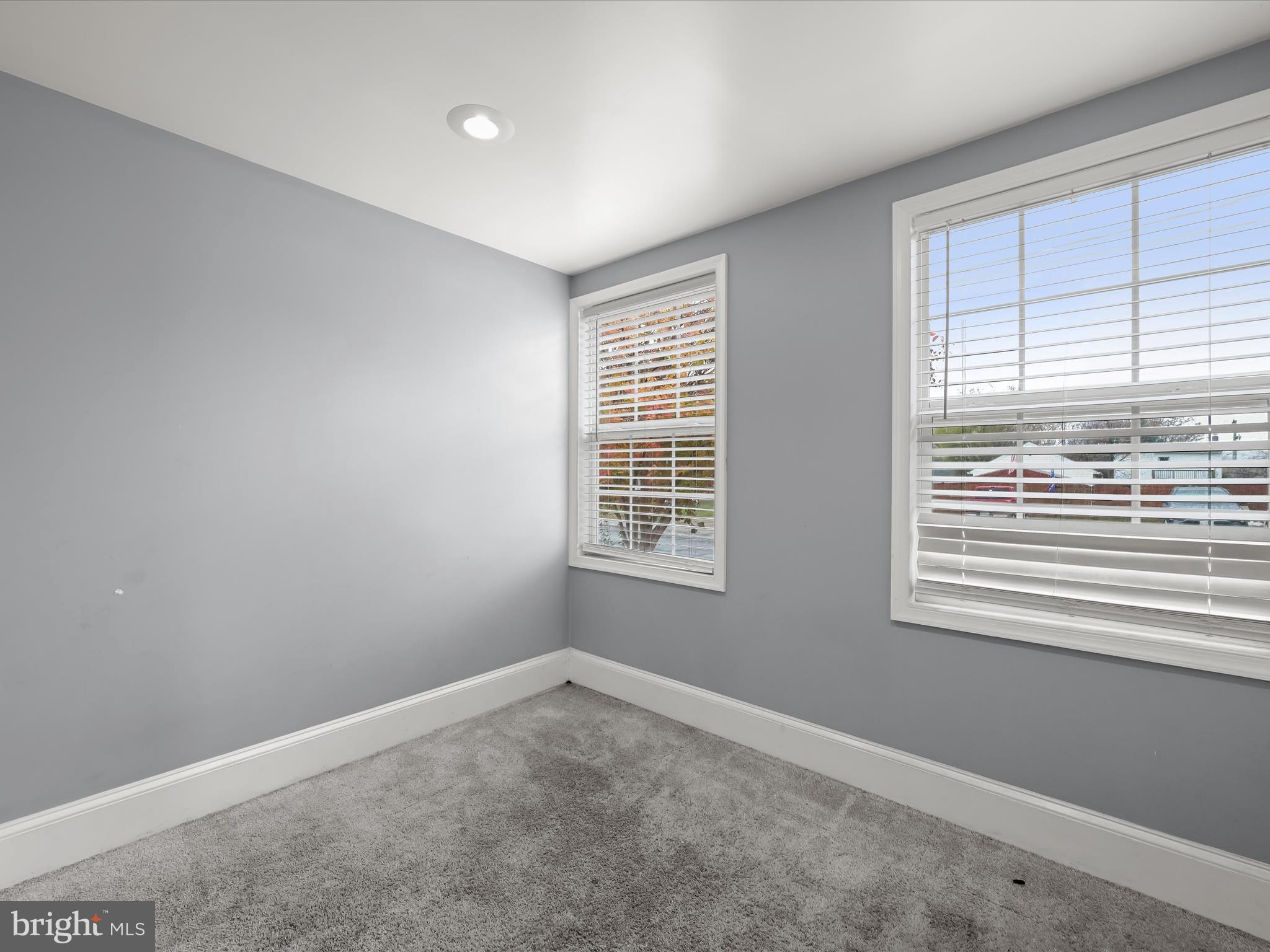 LANDSDOWNE - Residential