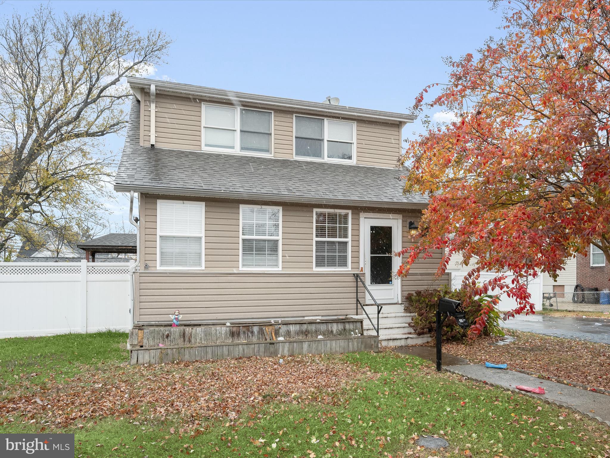 LANDSDOWNE - Residential