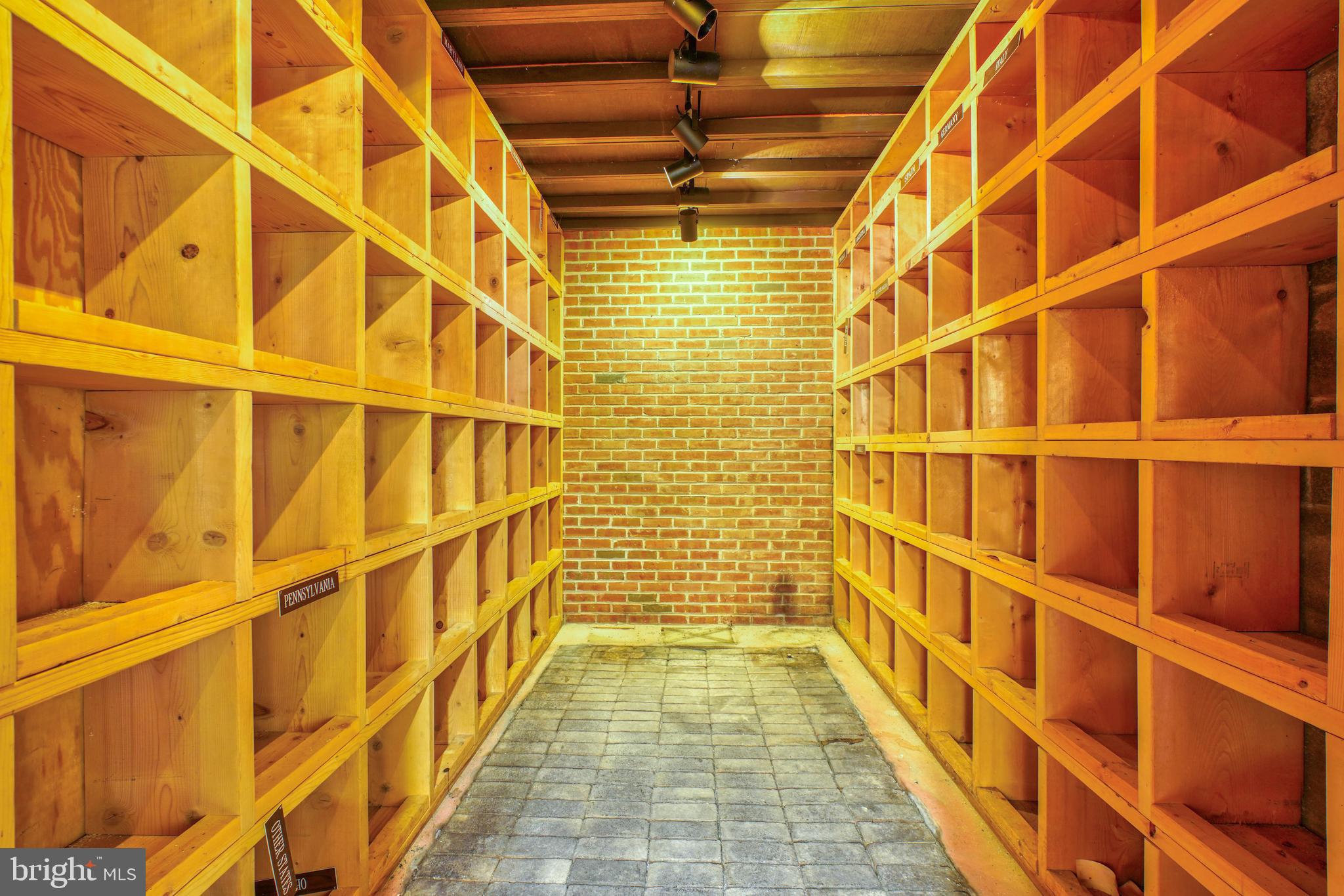 CHARLESBROOKE - Residential